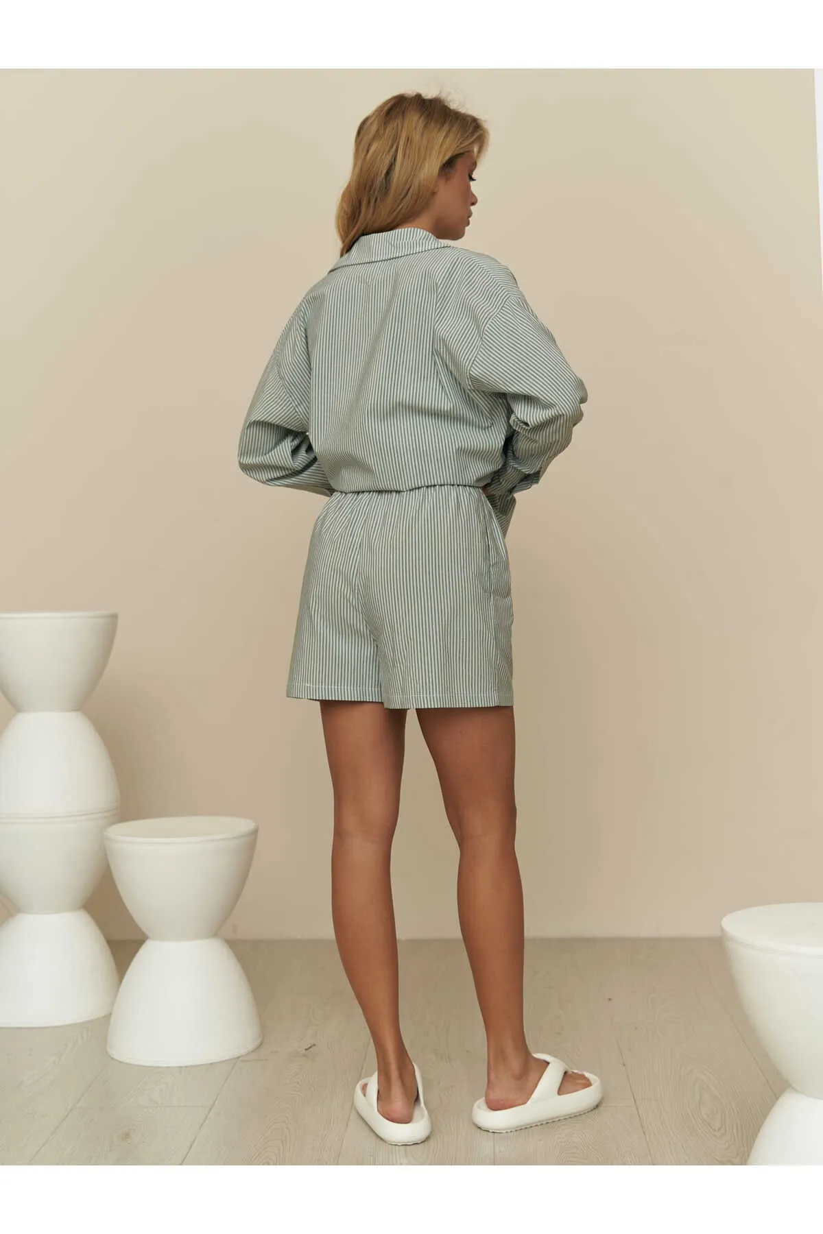 MAİ COLLECTİON  Daniela Grün gestreiftes Shorts-Hemd-Set