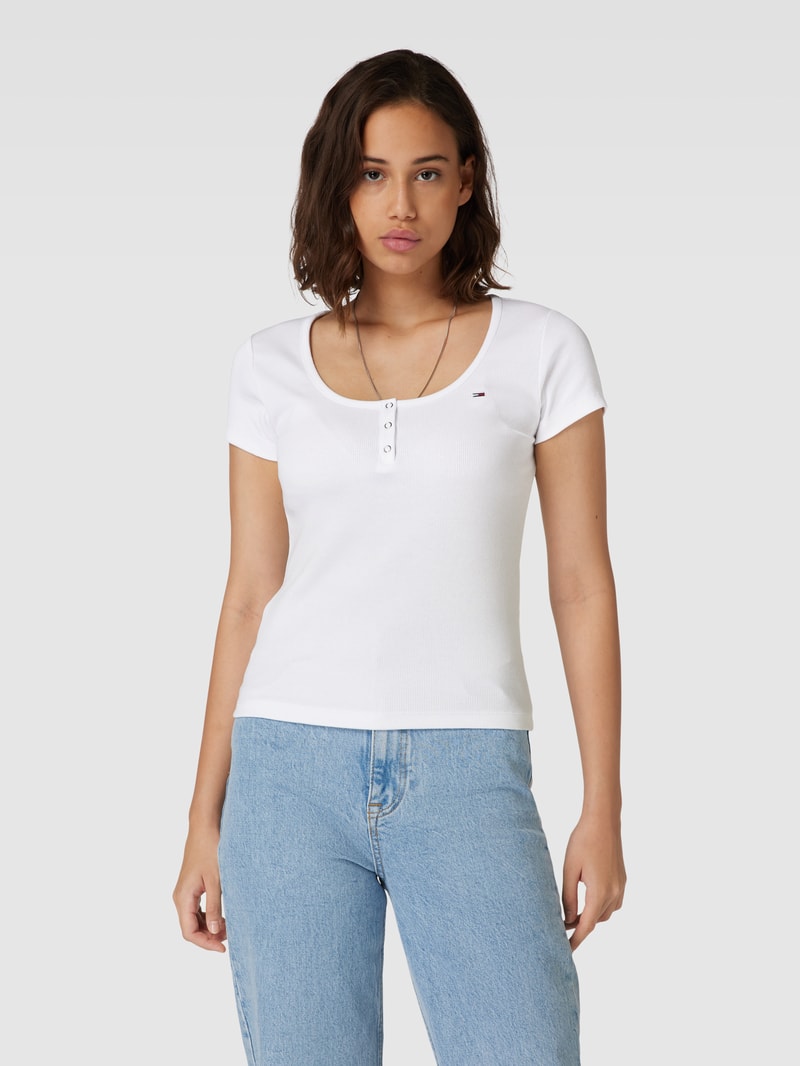 T-Shirt mit kurzer Knopfleiste in weiß