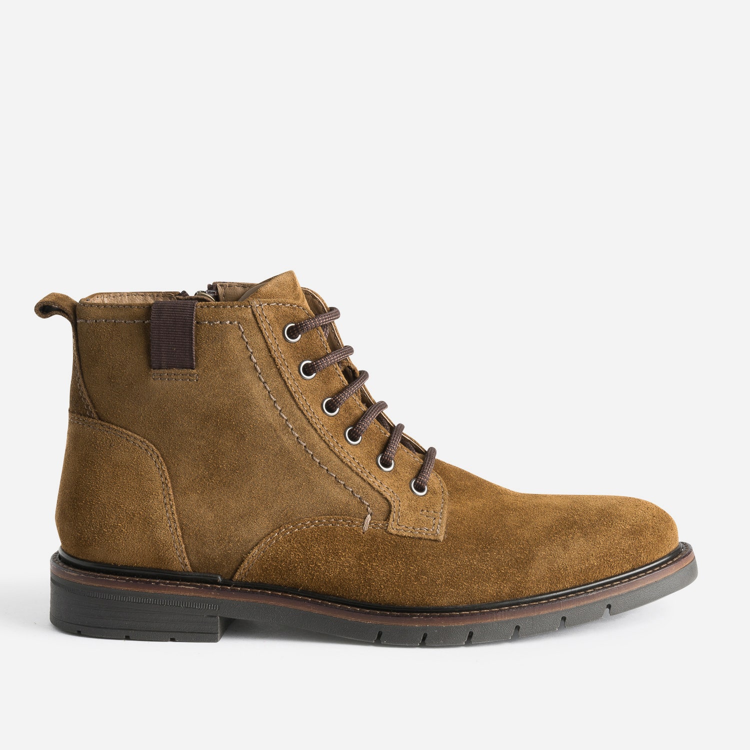 Boots à lacet marron en cuir velours