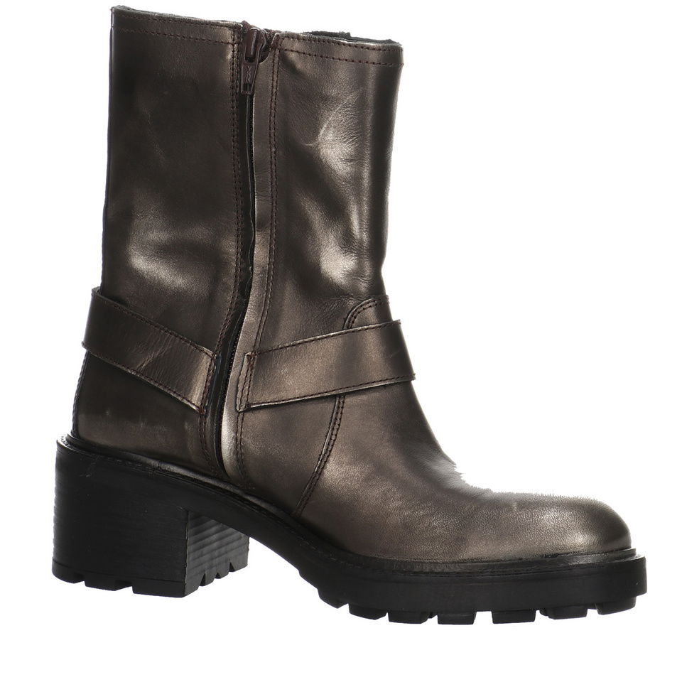 Lazamani Boots