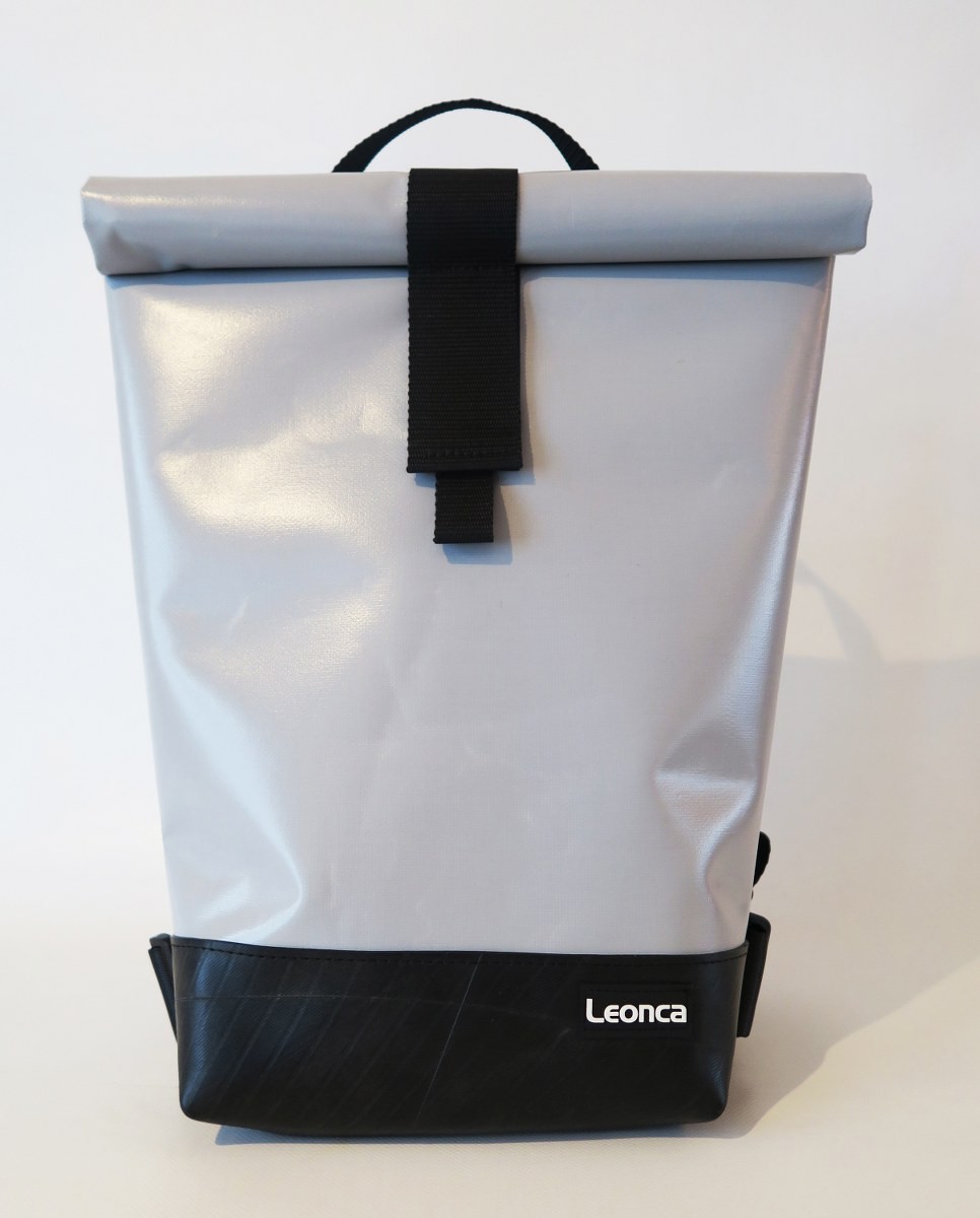 LEONCA Handtaschen grau Rollrucksack LKW-Plane Hellgrau L