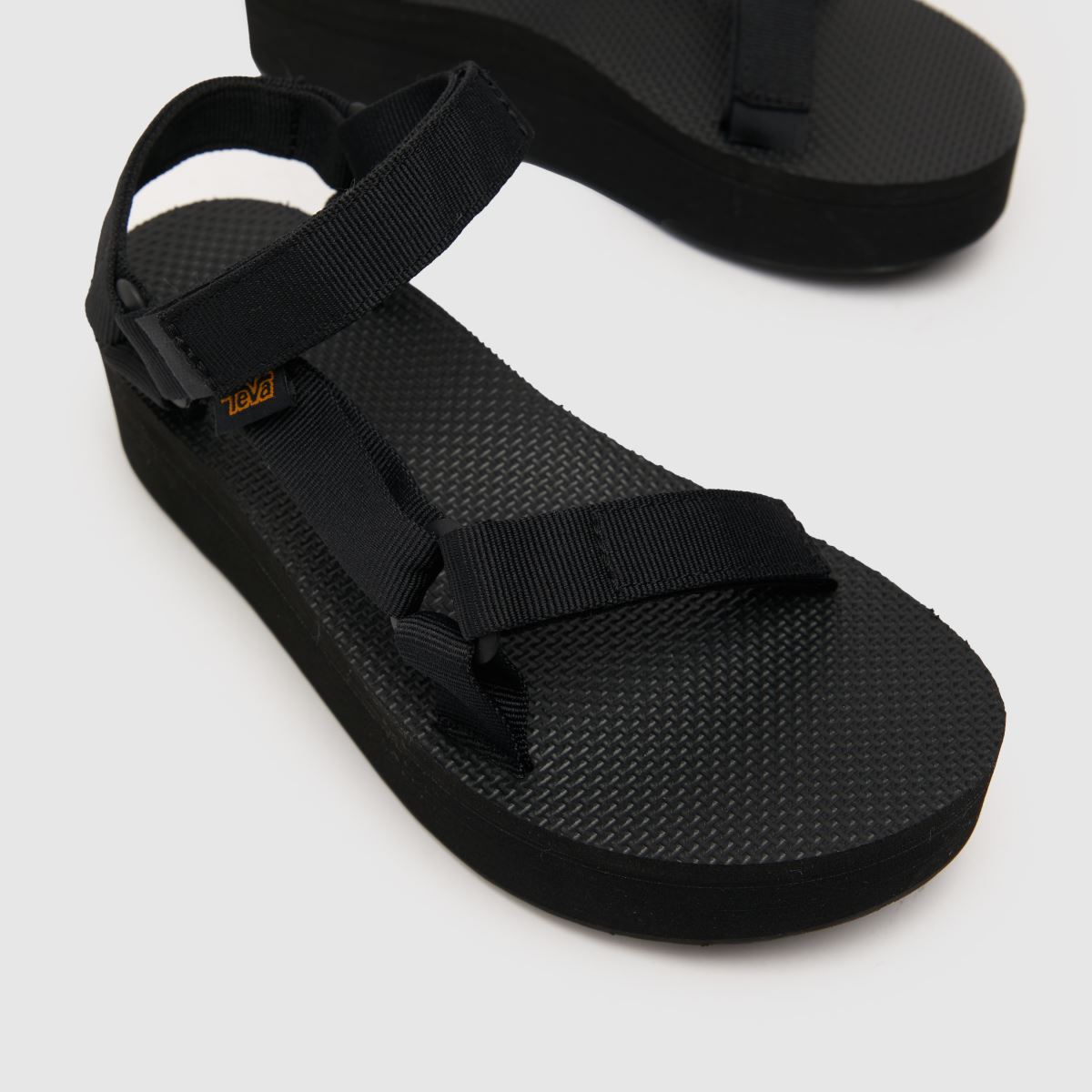 Teva – Svarta universalsandaler med plattform