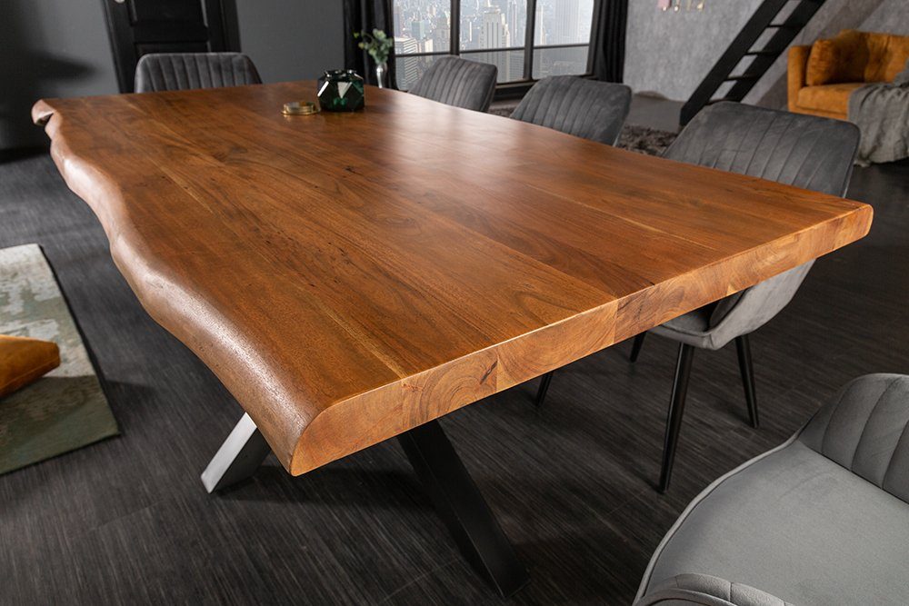 riess-ambiente Baumkantentisch MAMMUT NATURE 180cm honigfarben / schwarz (Einzelartikel, 1-St), Massivholz · Baumkante · Metall · 6cm Platte · Akazie · Industrial