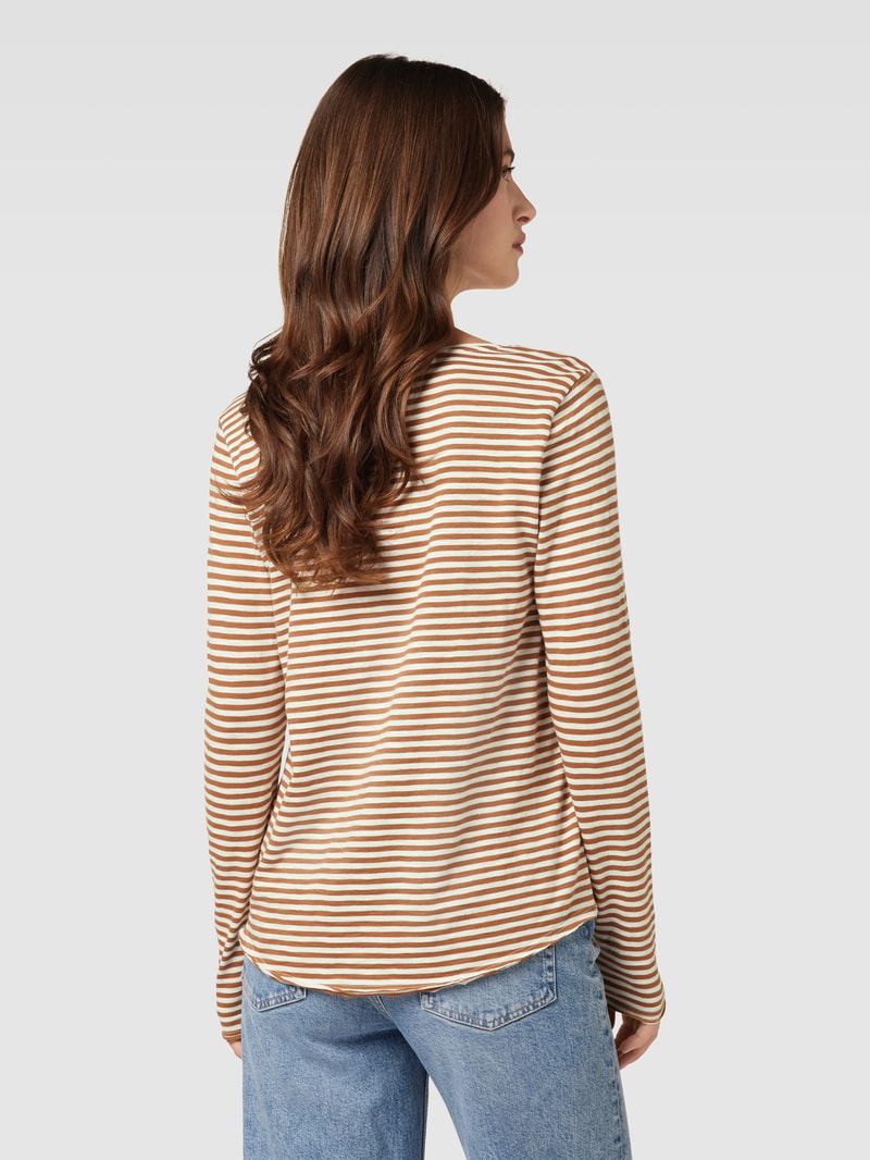 Longsleeve mit V-Ausschnitt in camel