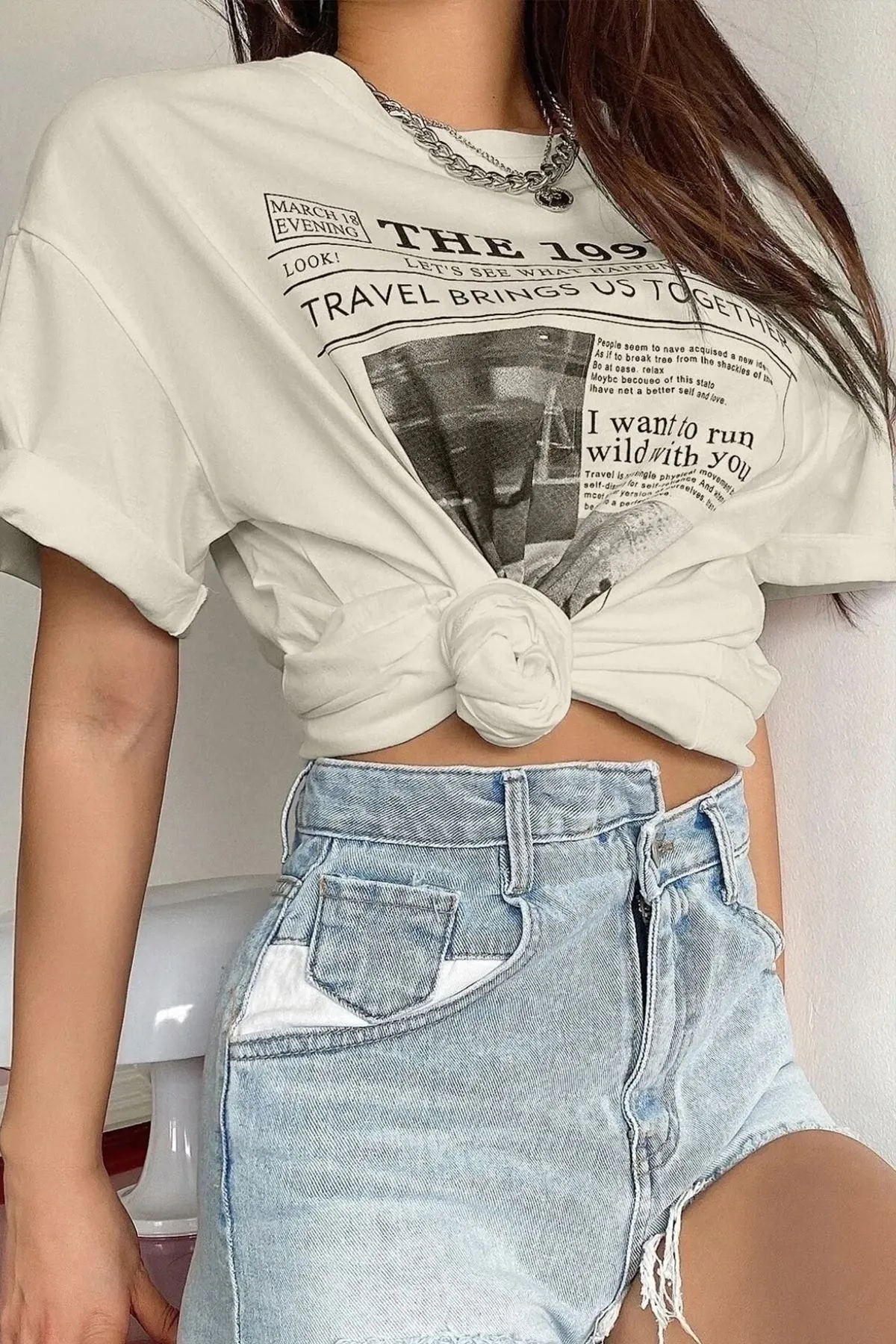 uyguntarz  Beiges bedrucktes Oversize-T-Shirt „The 1997“ für Damen