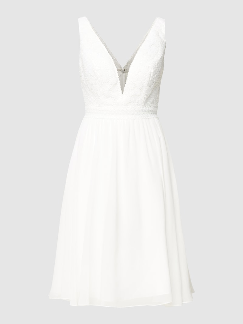 Brautkleid mit Herz-Ausschnitt in offwhite