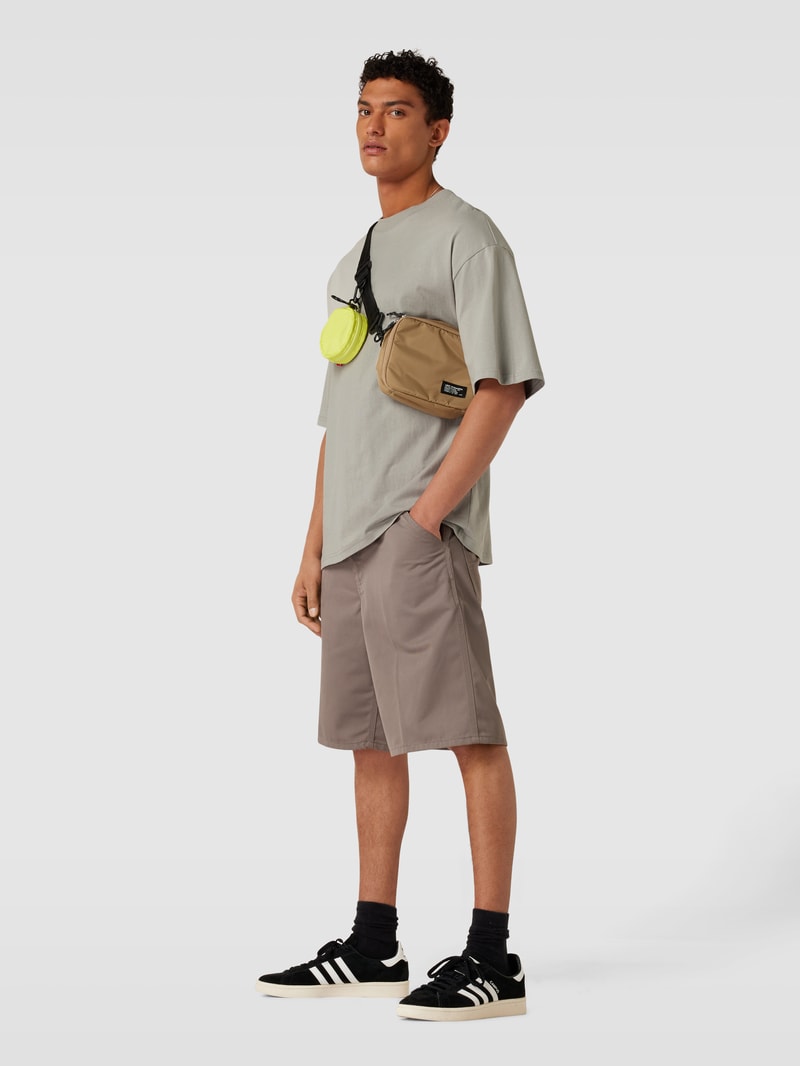 Oversized T-Shirt mit überschnittenen Ärmeln in mittelgrau