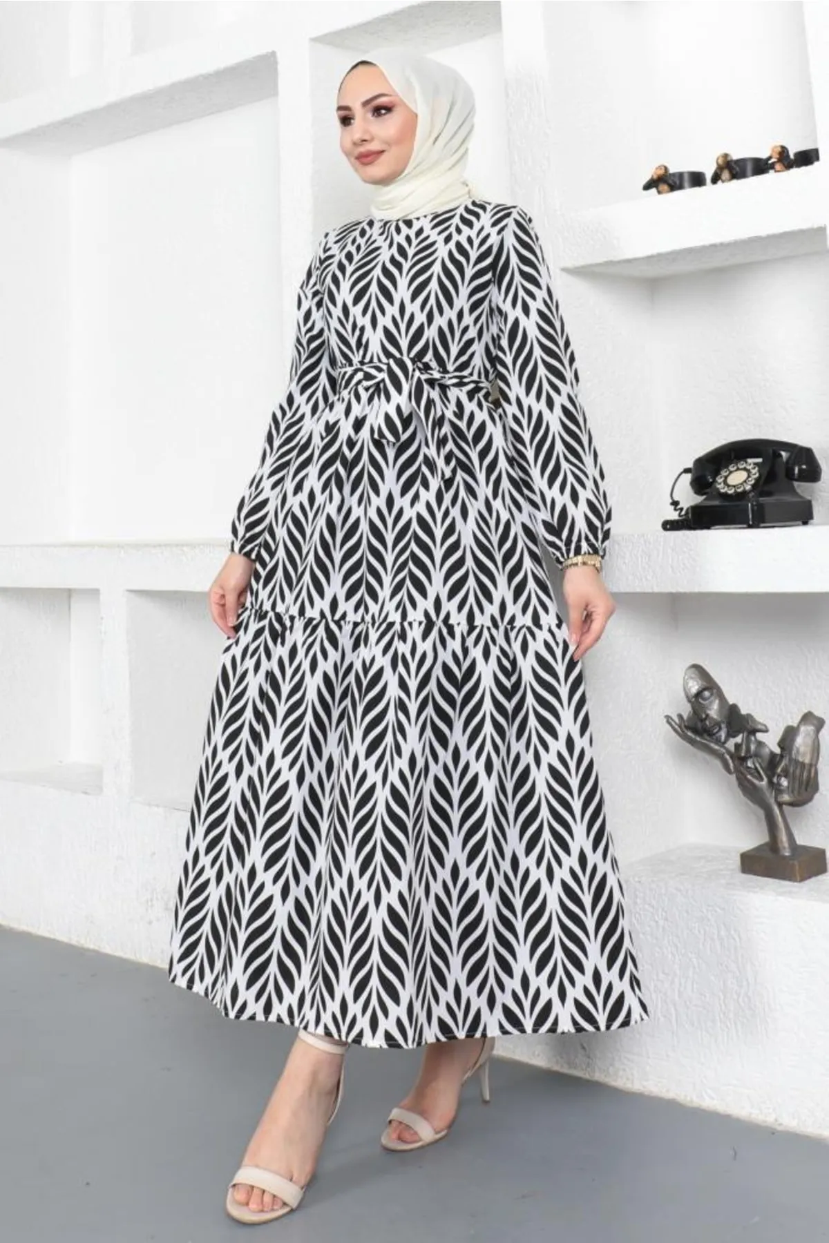 benguen  440 Gemustertes Hijab-Kleid Schwarz