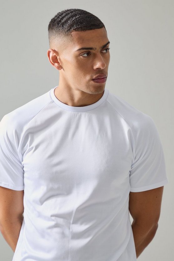 Man Active Lightweight Essentials Gym Raglan T-Shirt