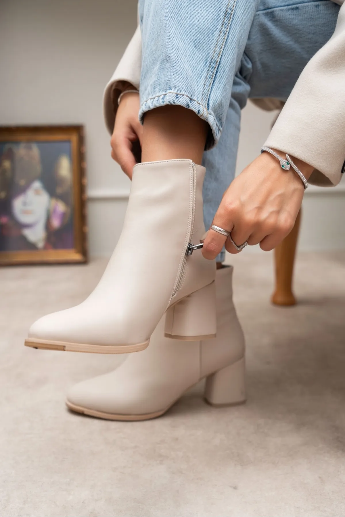 NİŞANTAŞI SHOES  Toffy Beige Matte Damen-Stiefel mit Reißverschluss und Absatz