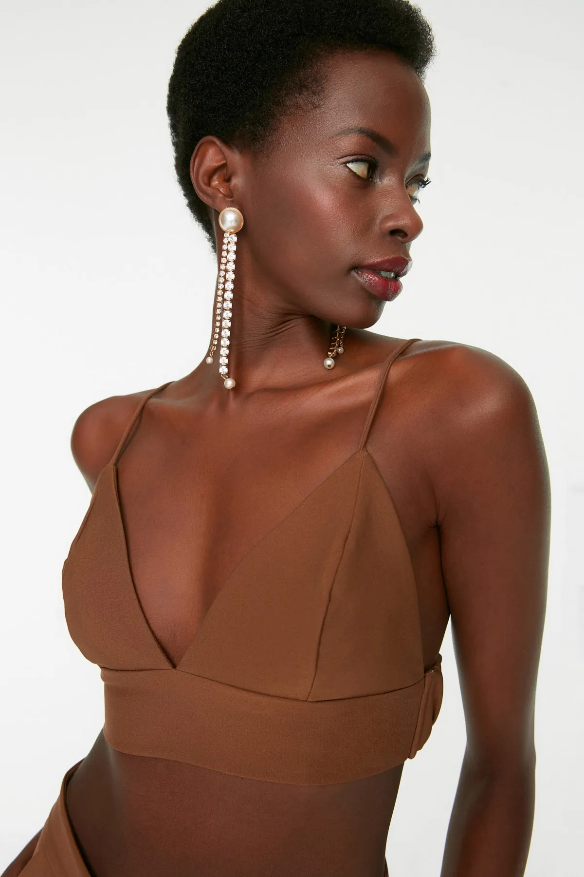 Trendyol Collection  Braunes Riemchen-Bustier TPRAW22BS0005