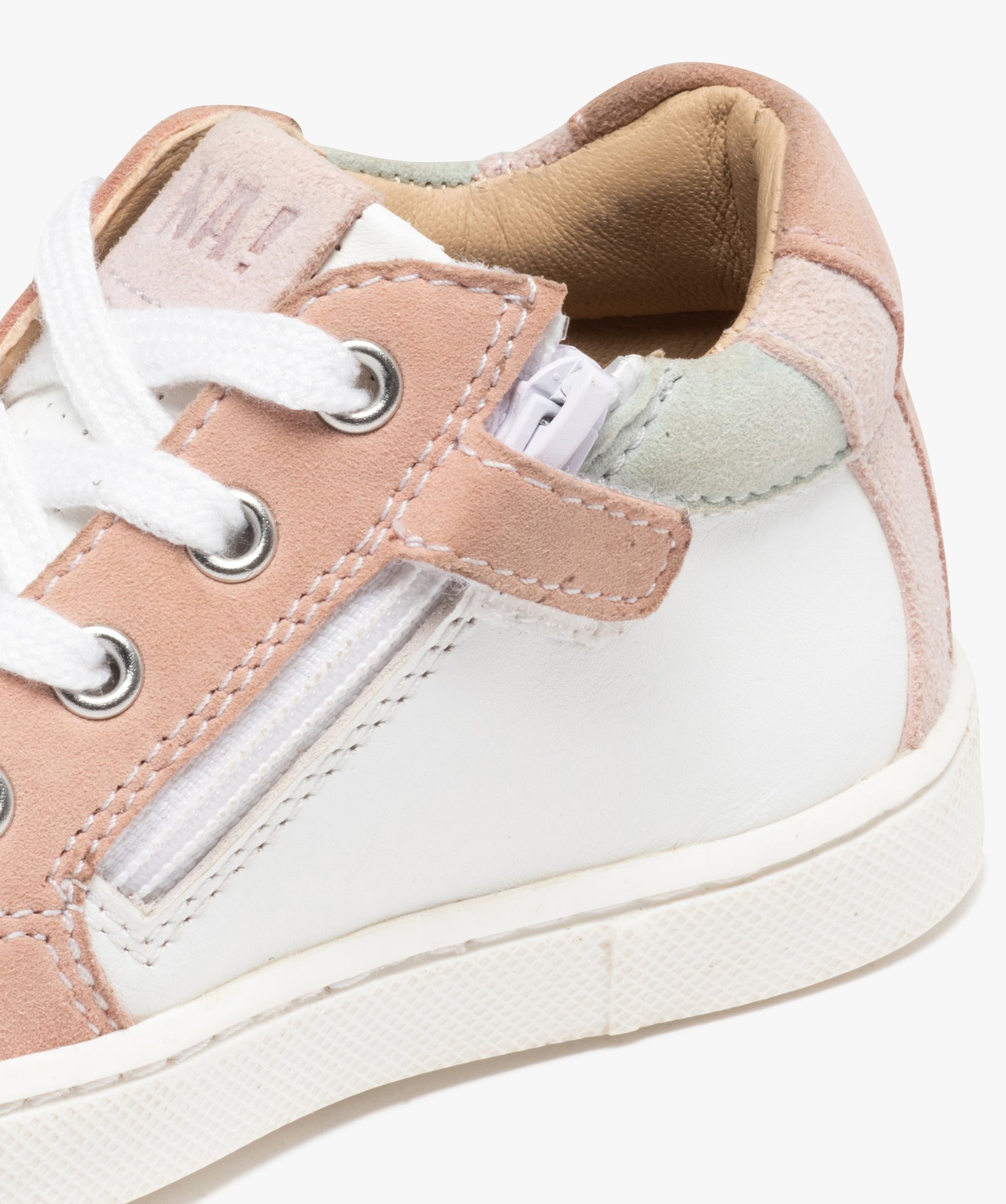 Baskets bébé fille dessus cuir à lacets et zip – NA! blanc | GEMO