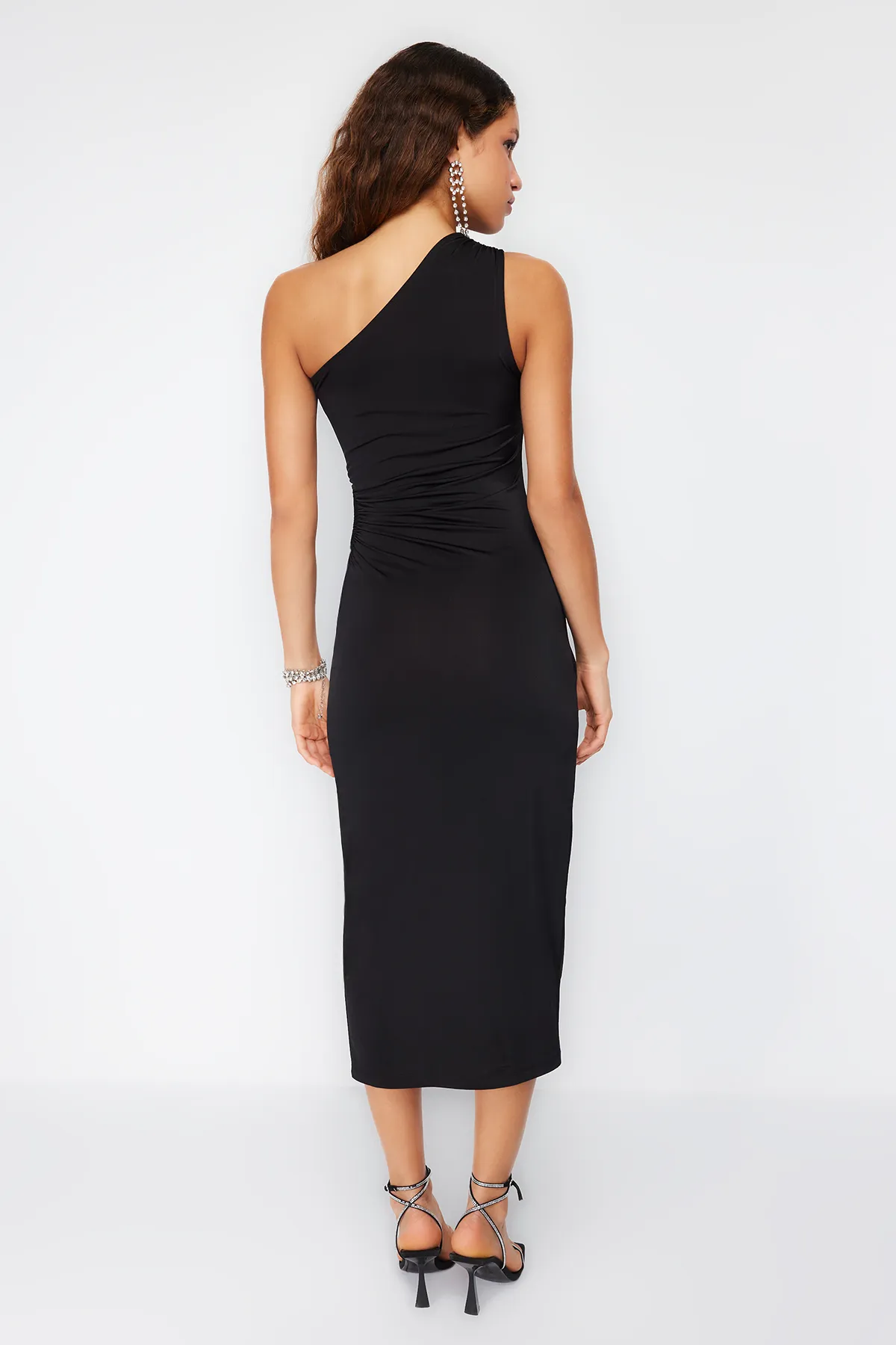 Trendyol Collection  Schwarzes Strickkleid mit Fensterdetail
