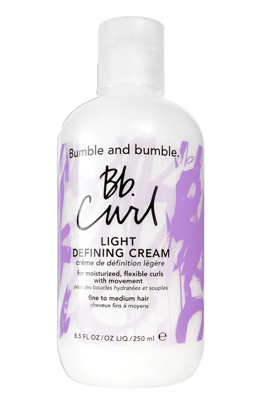 „Bumble and bumble Curl Defining“ lengvos tekstūros formavimo kremas, skirtas bangoms ir garbanoms paryškinti.