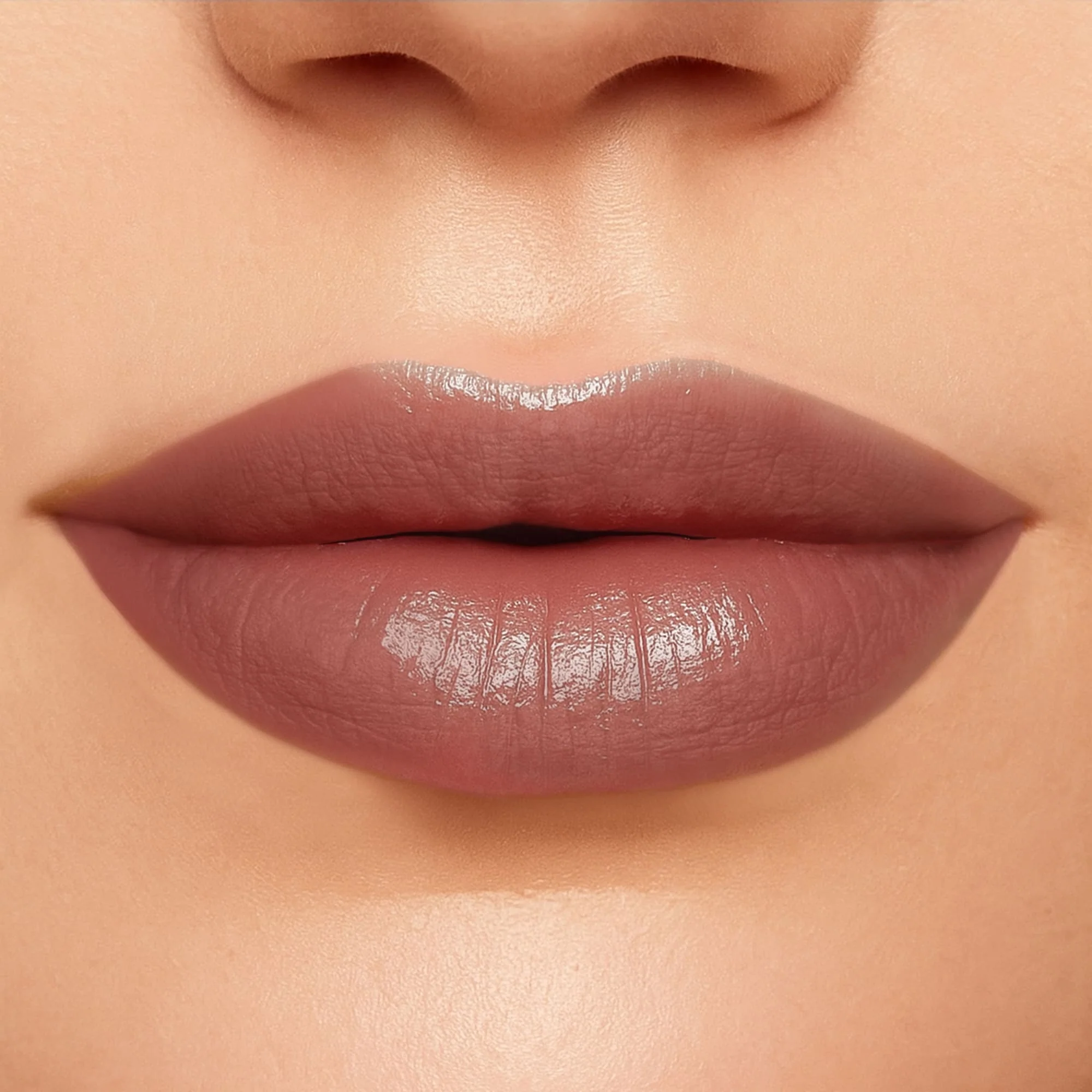 Labial hidratante con efecto brillante - Labial brillante, lápiz labial, brillo