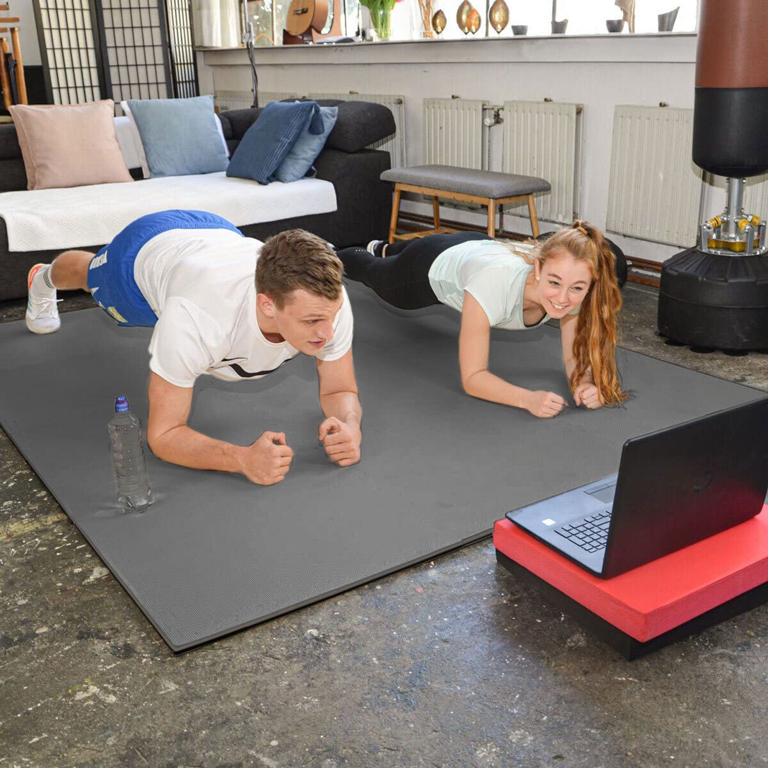 eyepower Fitnessmatte 2 cm Dick: 1m² Bodenschutz Fitnessmatte 50 x 50 cm, 4 Sportmatten Optische Mängel