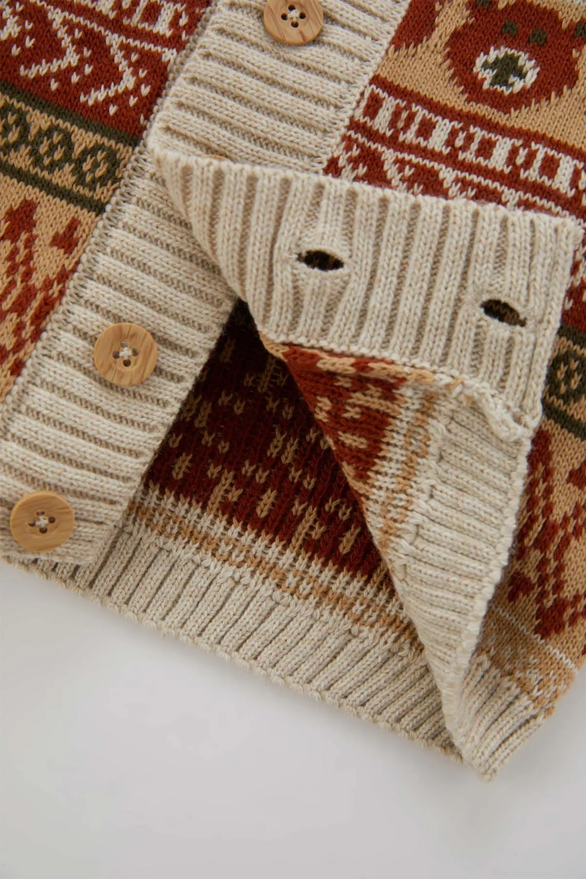 DeFacto  Strickjacke mit Schalkragen und ethnischem Muster für Babys (Jungen) A3839a523wn