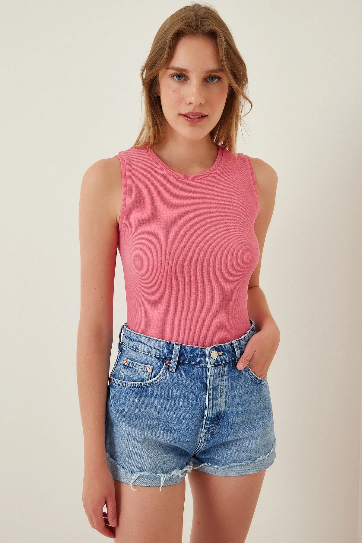 Happiness İstanbul  Damen-Strickbluse aus Baumwolle in Dunkelrosa mit Rundhalsausschnitt GT00020