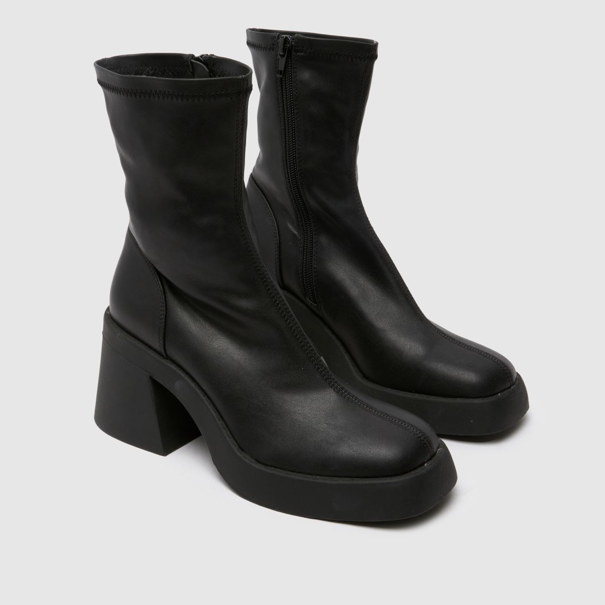 Schuh Amirah – Svarta stretchiga strumpstövlar