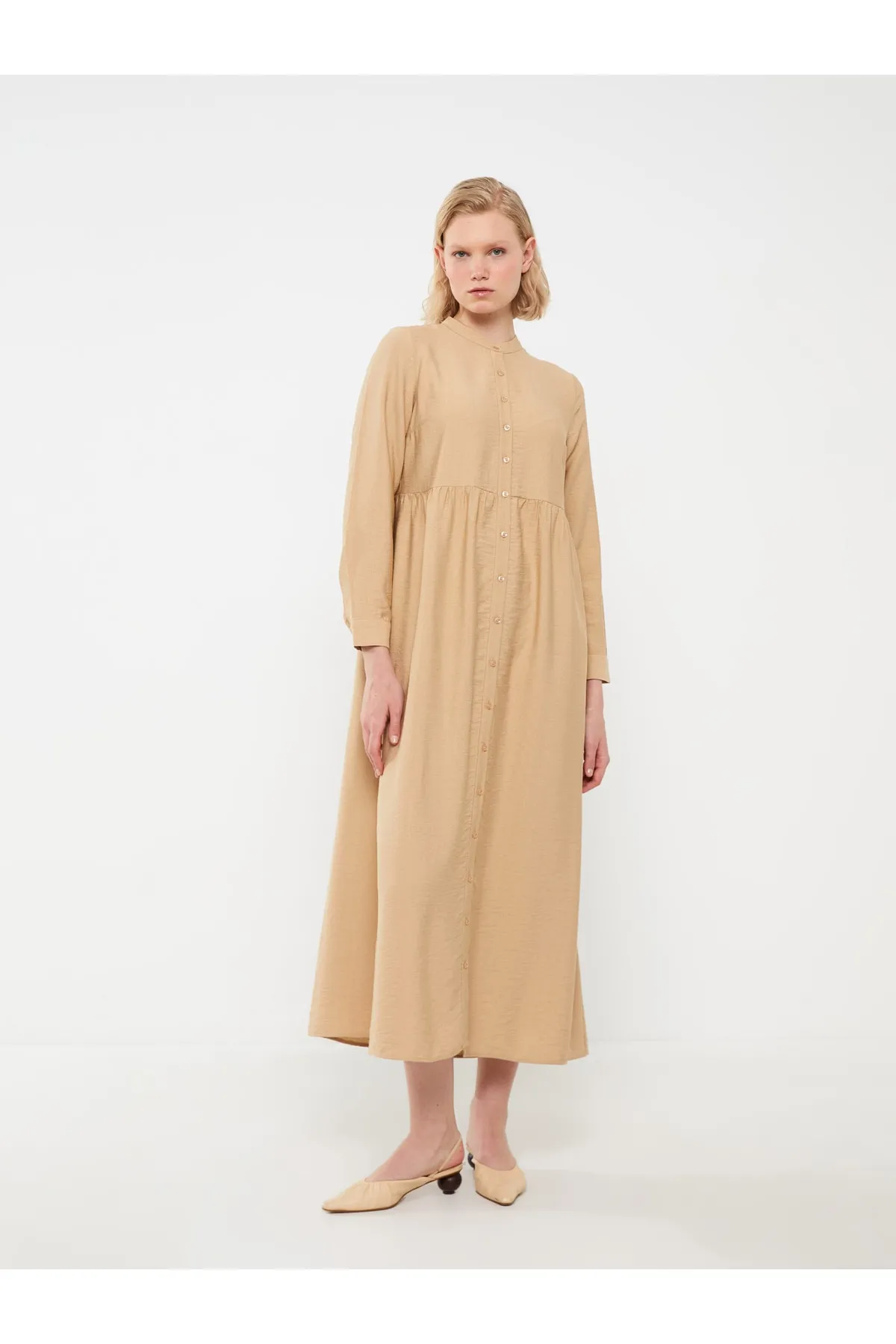 LC Waikiki  Prächtiges, gerades, langärmliges Damenkleid mit Kragen