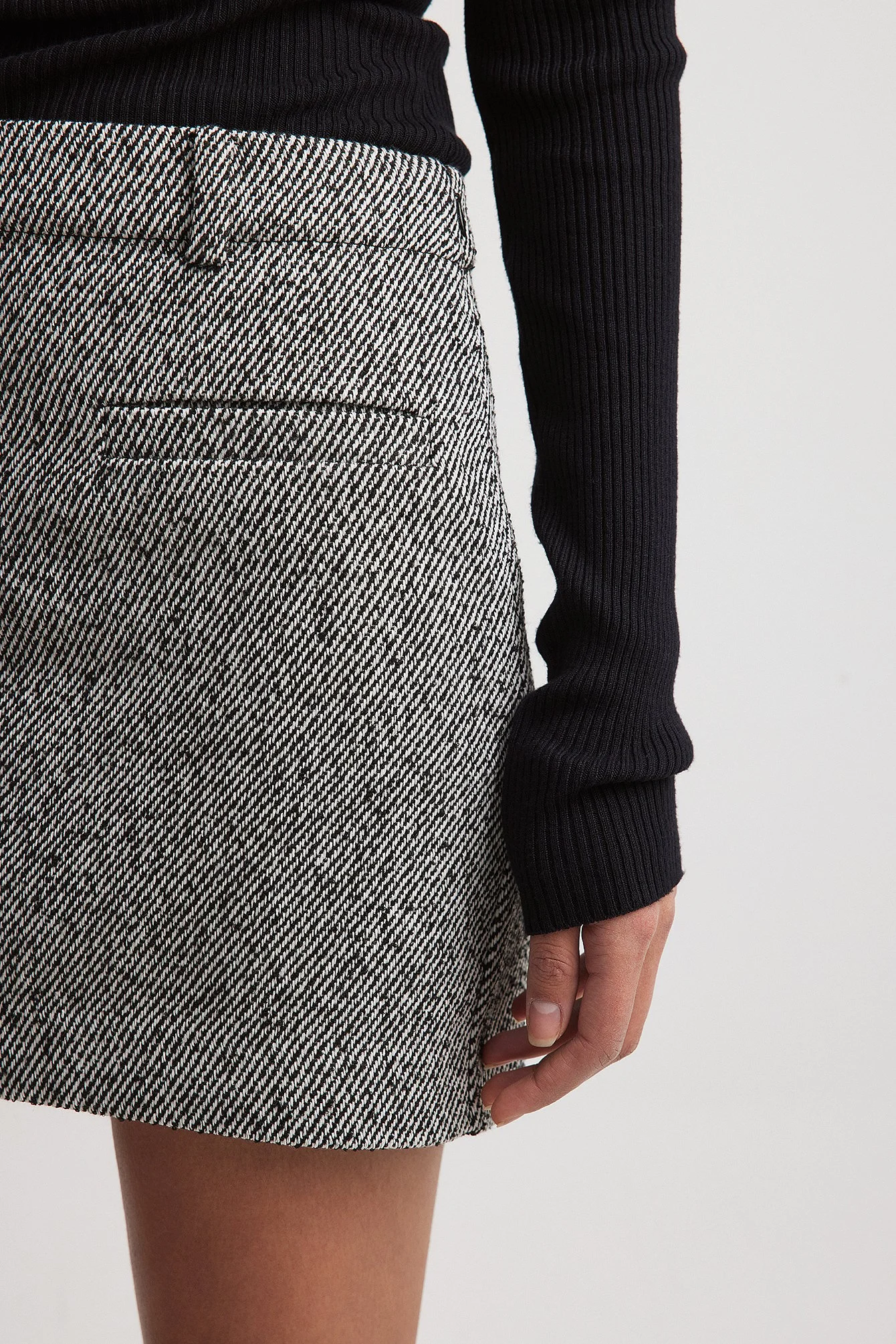 Tweed-Minirock mit Taschendetail