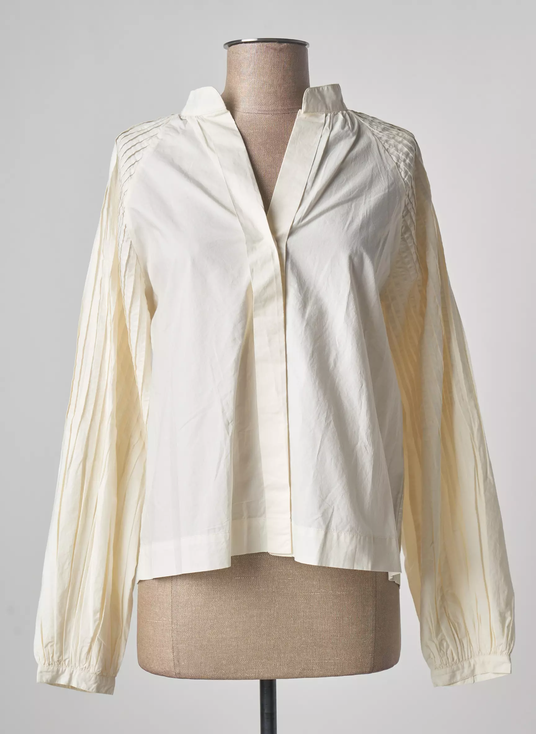 V De Vinster Blouses Femme couleur beige