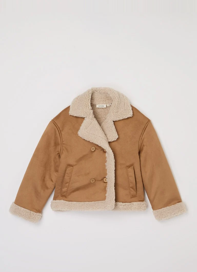 Lil' Atelier NMNNolo Oversize'owy płaszcz z owczej skóry z bocznymi kieszeniami