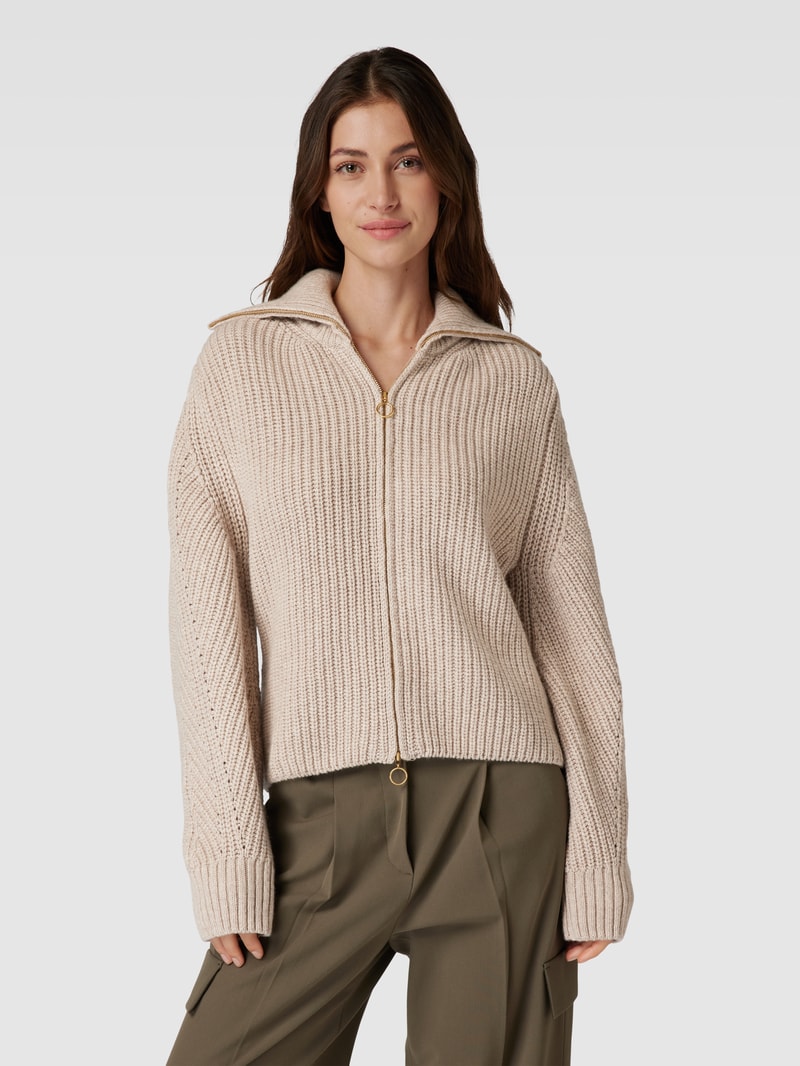 Strickjacke mit Rollkragen in sand
