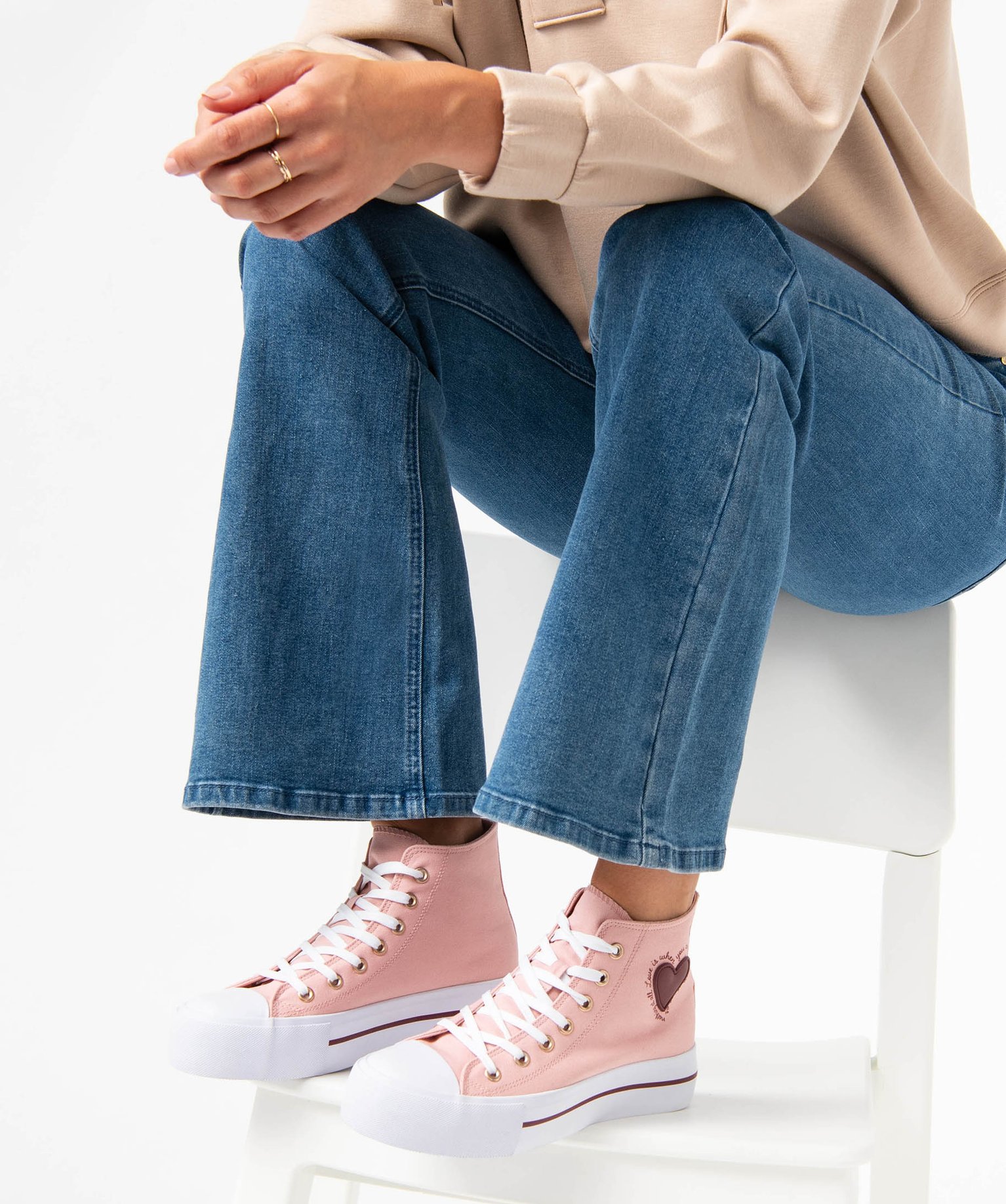 Baskets montantes femme en toile à semelle épaisse rose | GEMO