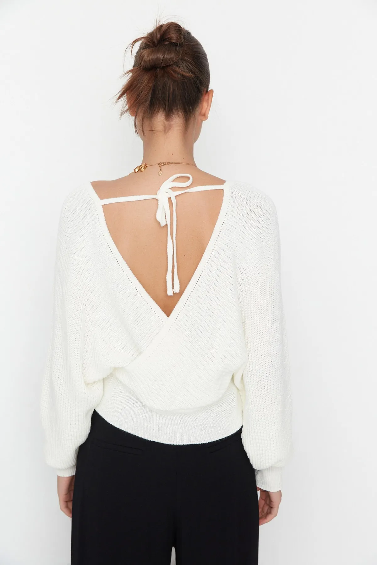 Trendyol Collection  Ecrufarbener zweireihiger Strickpullover TWOAW21KZ1277