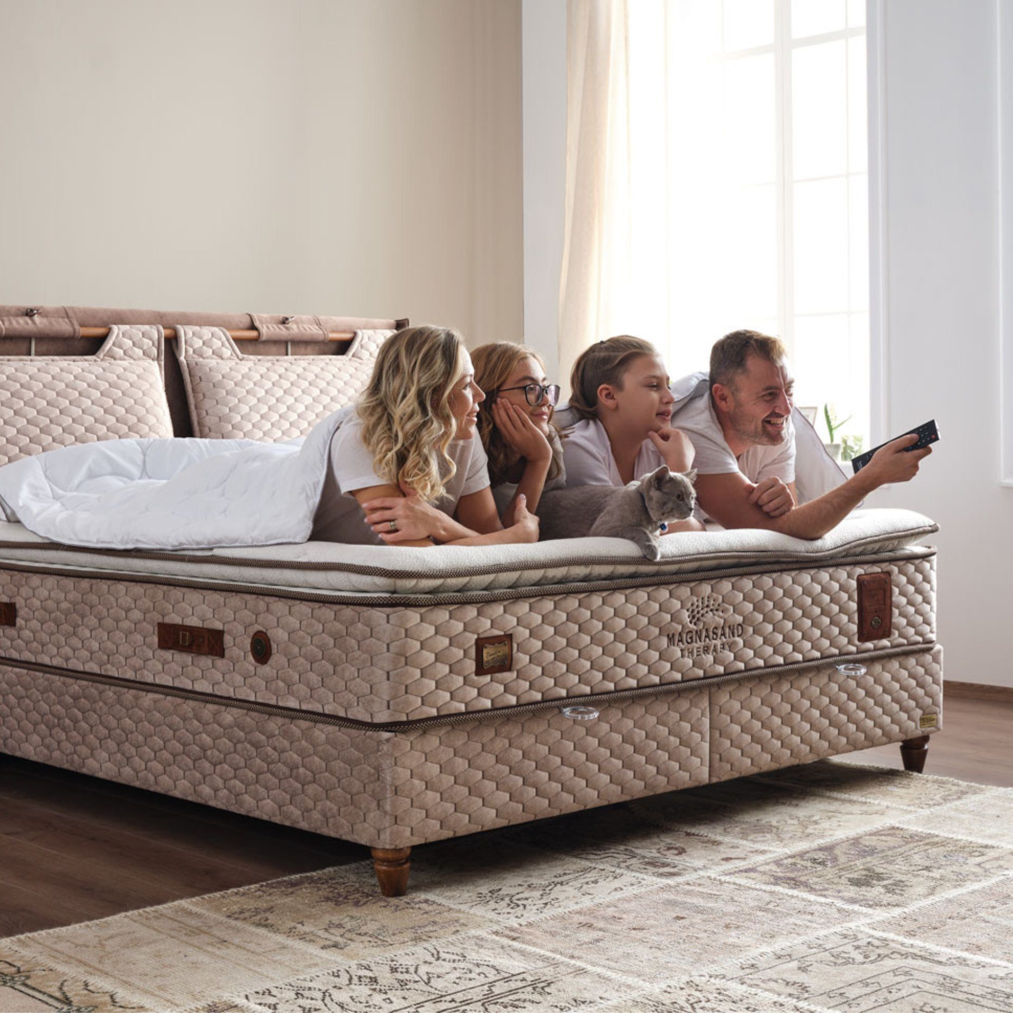 Moln Boxspringbett Magnasand inkl. 10 Schichten Matratze mit Topper 33 cm Höhe (Härtegrad H3, Taschenfederkern mit Topper), mit Matratze und Topper