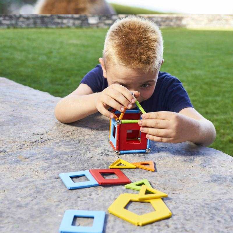 Jeu de construction magnétique 52 pièces Supercolor panel Geomag