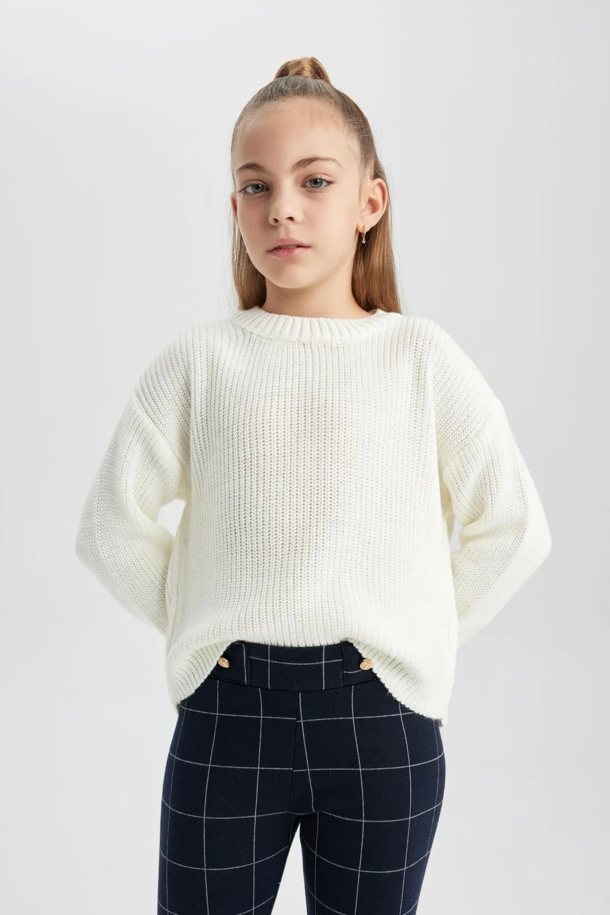 DeFacto  Basic-Pullover mit Rundhalsausschnitt für Mädchen A2293a823au