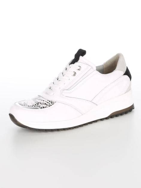 Schnürschuh mit seitlichen Elasteinsätzen