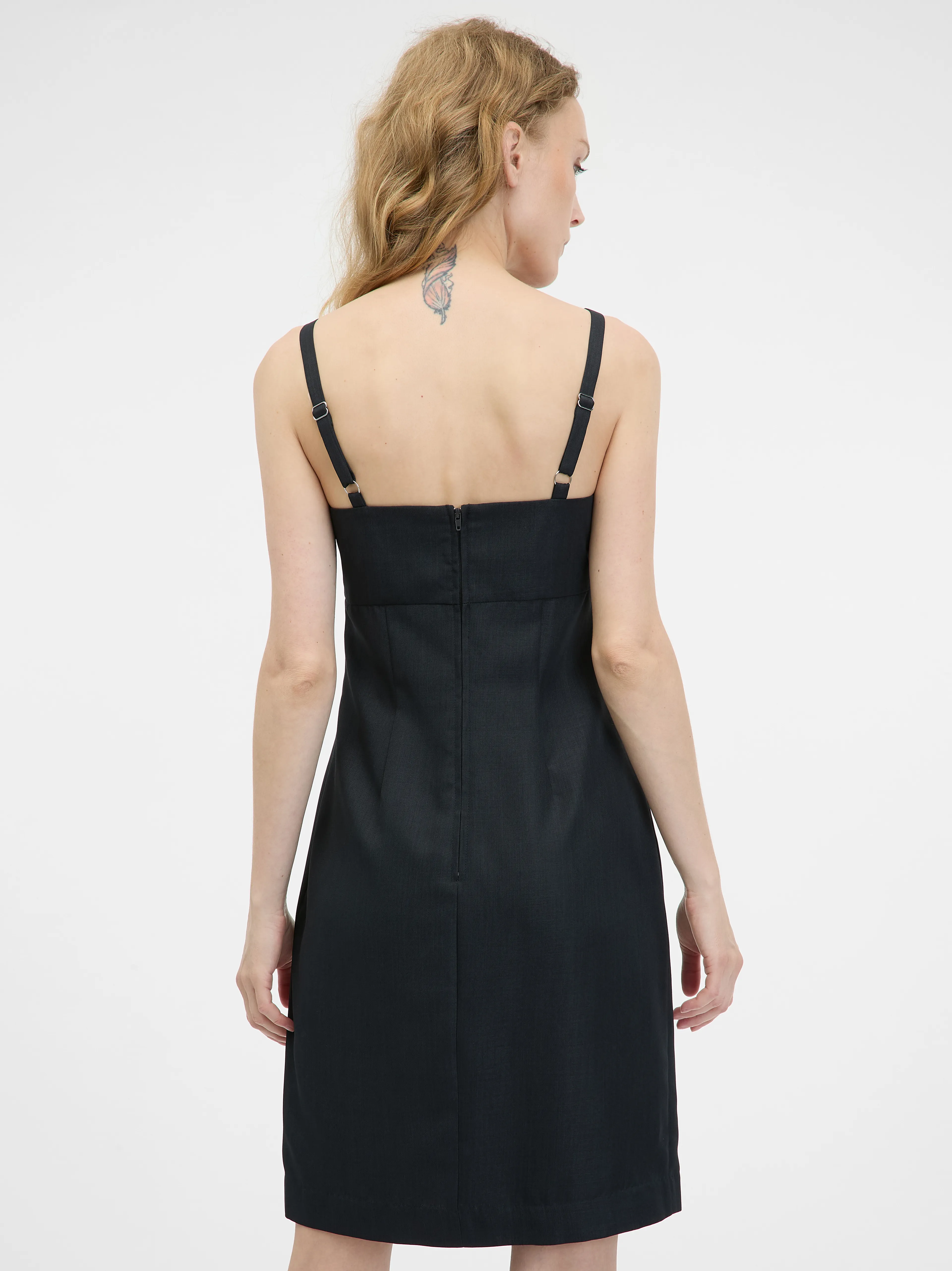 Schwarzes kurzes Damenkleid ORSAY
