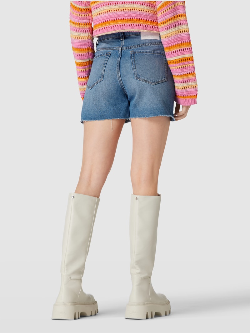 Mom Fit Jeansshorts mit ausgefranstem Saum in jeans