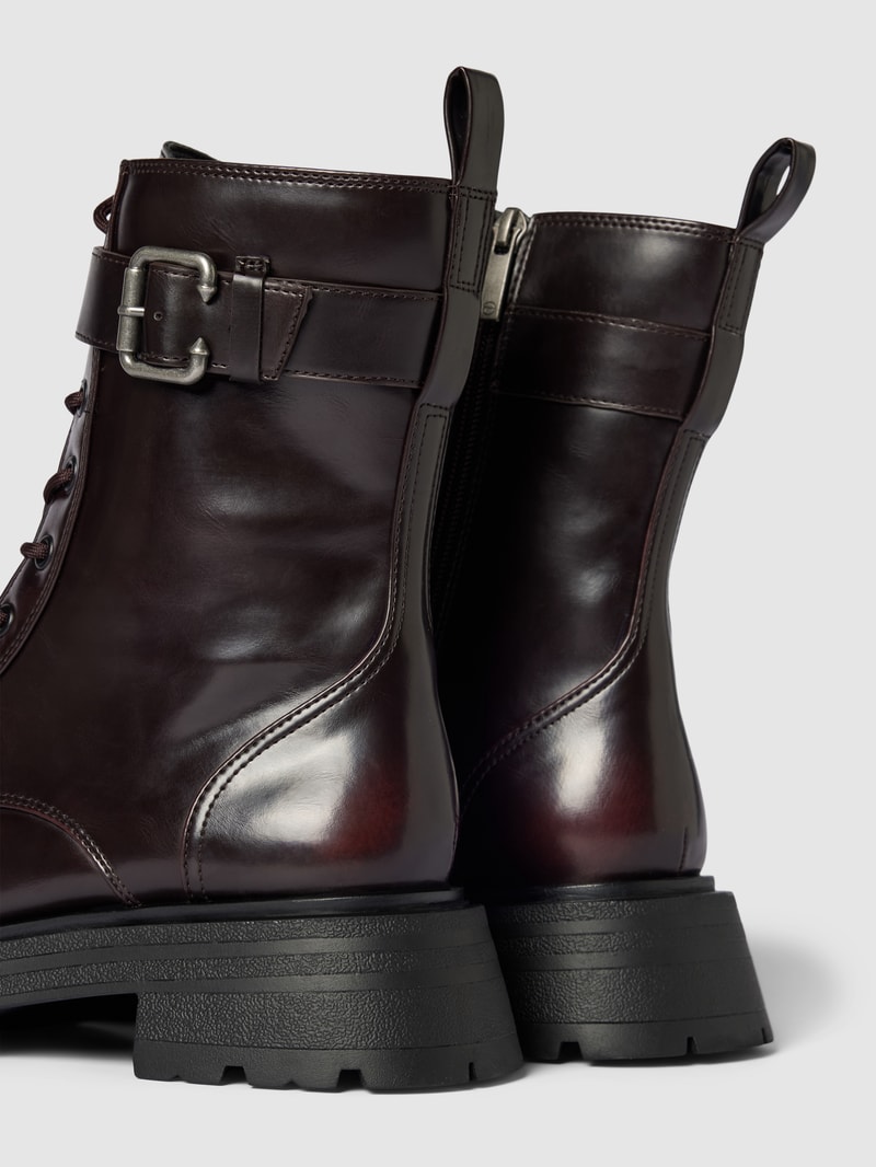 Boots mit Schnürung und profilierter Sohle in bordeaux rot
