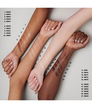 MAC Studio Radiance Serum Powered Foundation Flüssige Foundation-30 ml