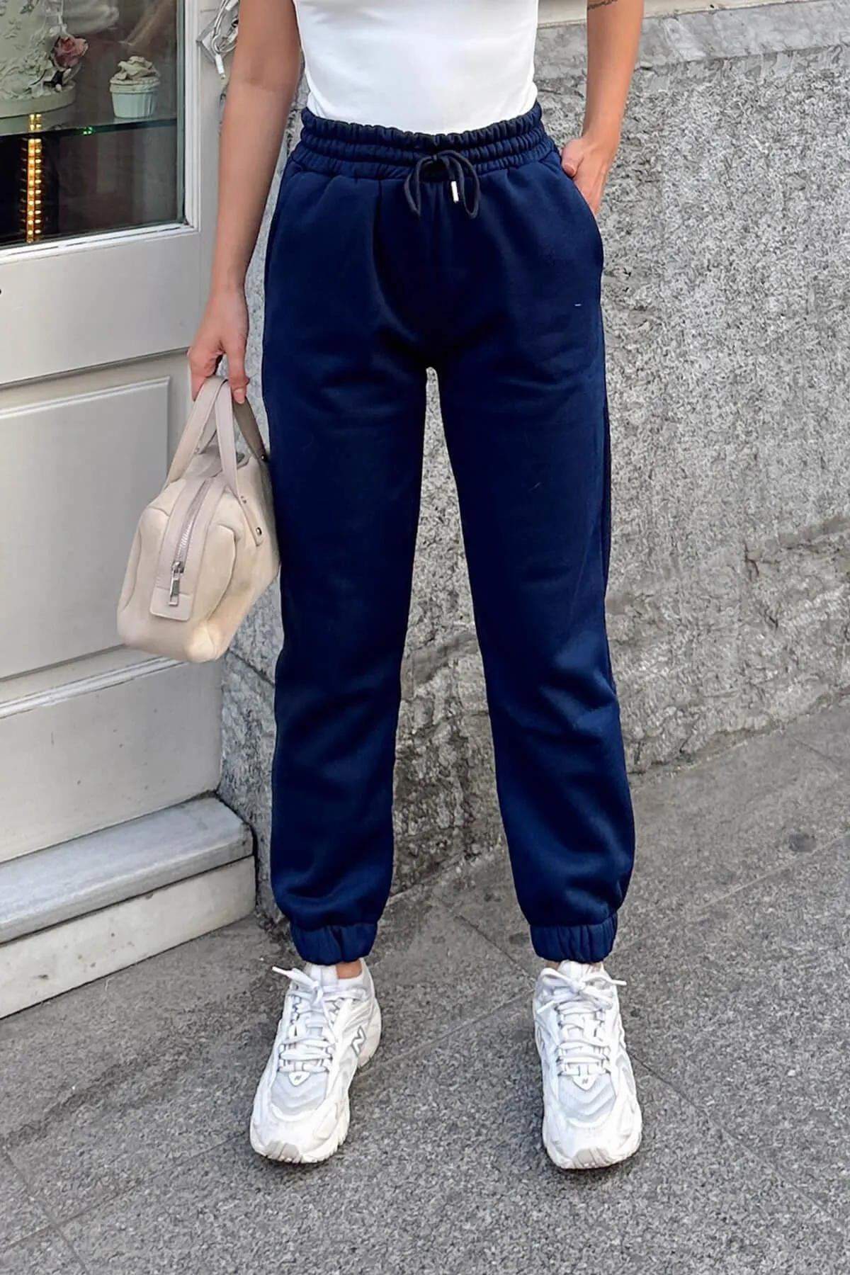 Swist  Marineblaue Damen-Jogginghose mit hoher Taille und elastischem Bund innen