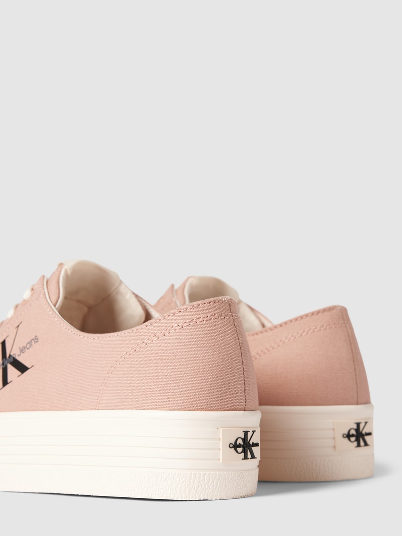 Plateau-Sneaker mit Label-Details in hellrosa