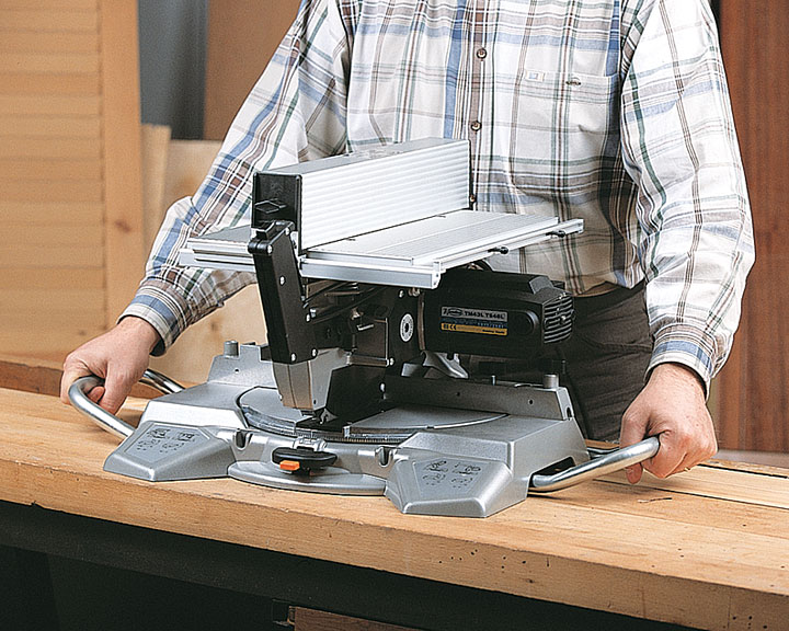 Sierra ingletadora Virutex 4300600 TM43L con mesa superior de 250 mm y 1100 W.
