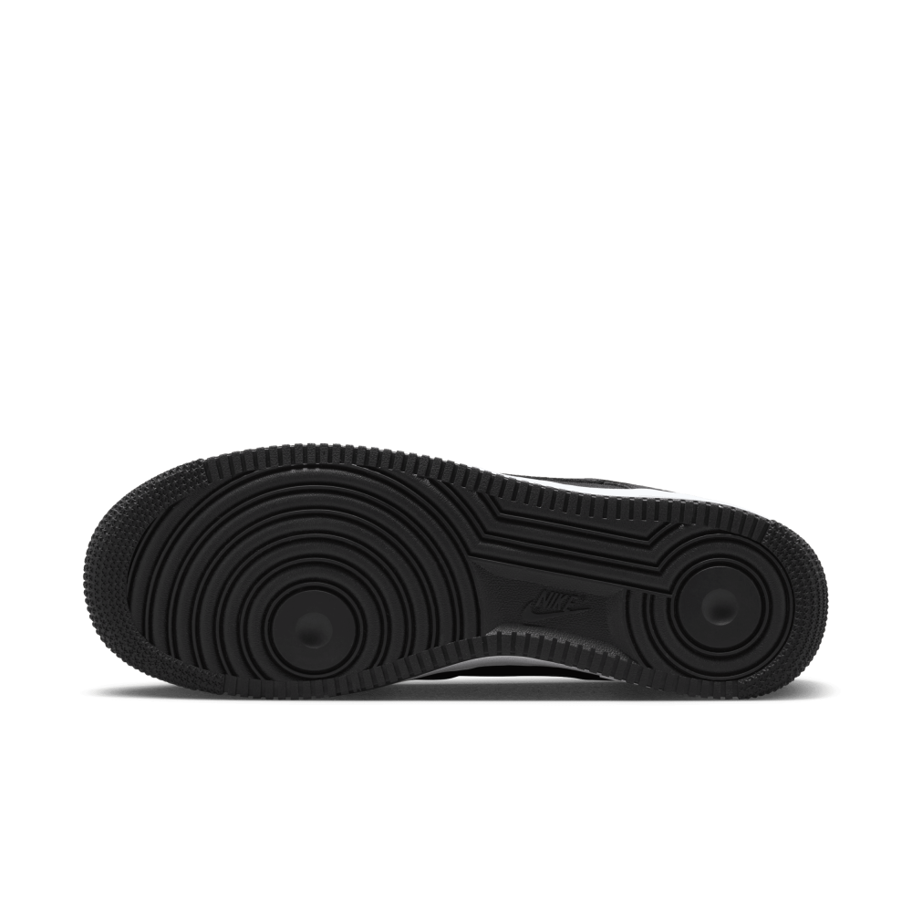 Nike Air Force 1 07 FZ4625-001 / schwarz