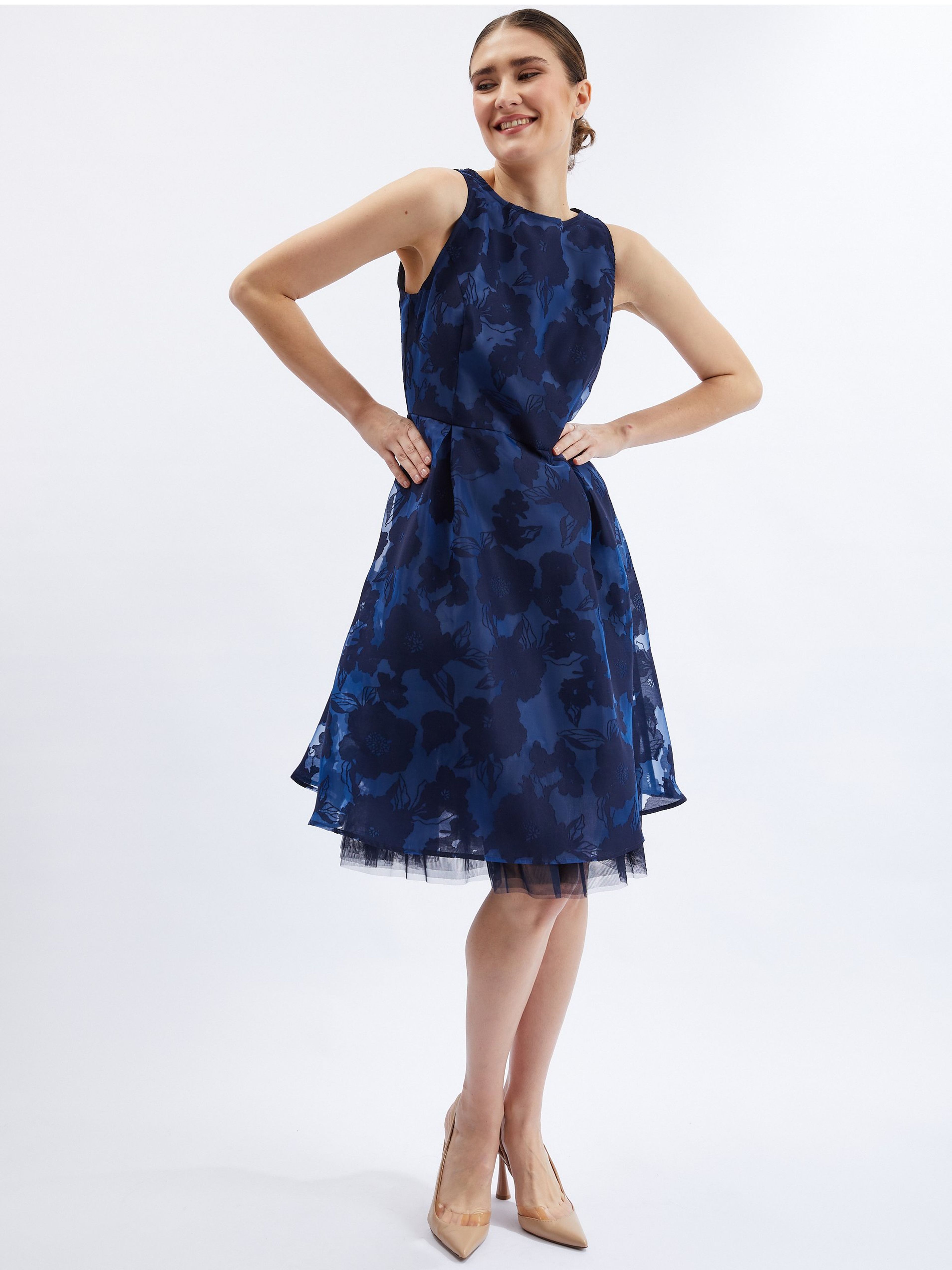 Dunkelblaues Damenkleid mit dekorativen Details ORSAY