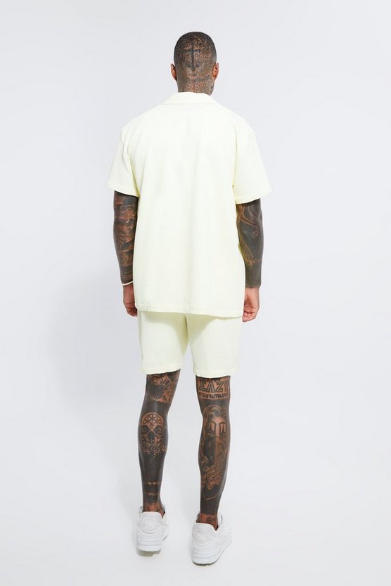 Oversize Hemd und Shorts