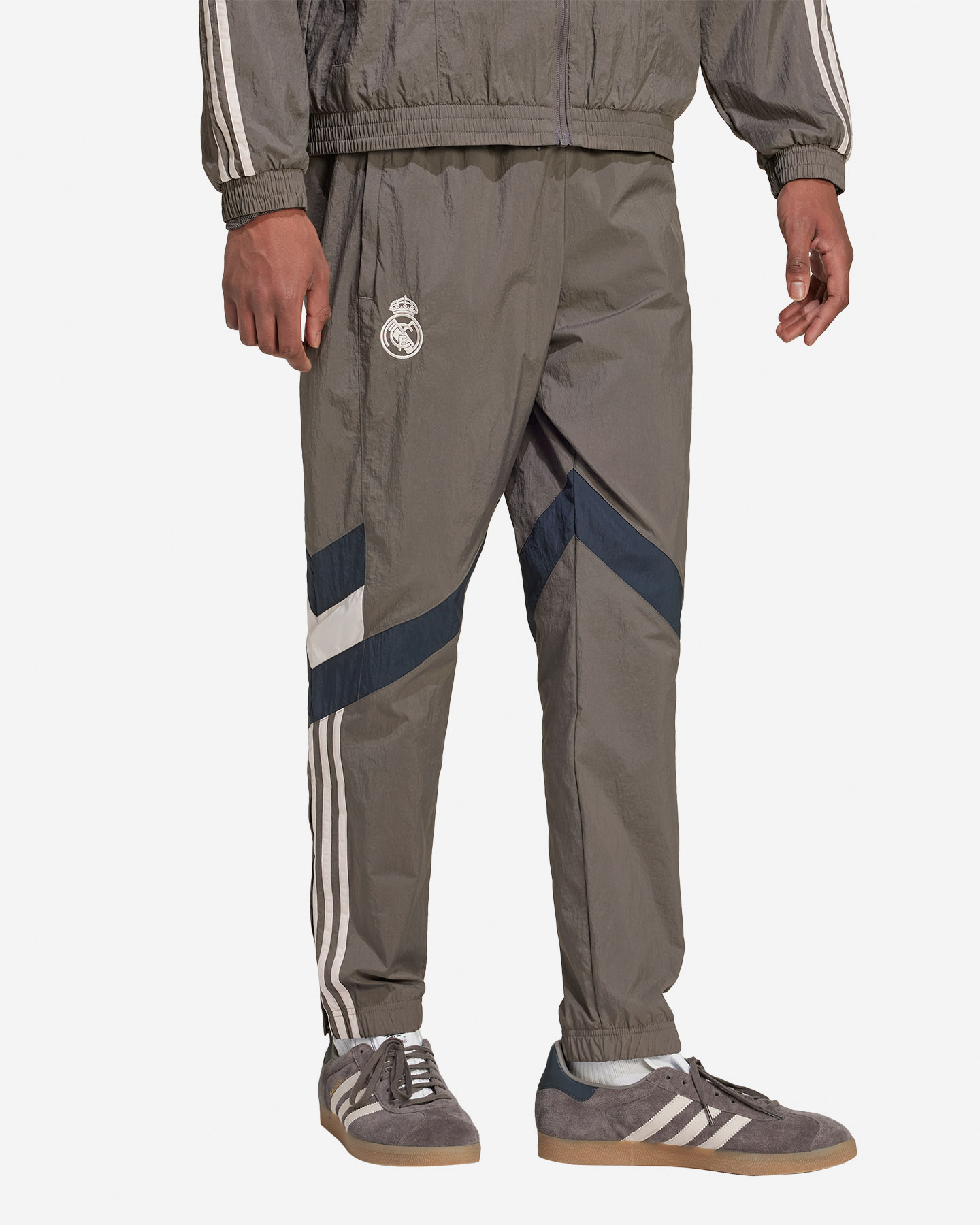 Oficiálne futbalové oblečenie Adidas Real Madrid 24-25 Og M JI9480