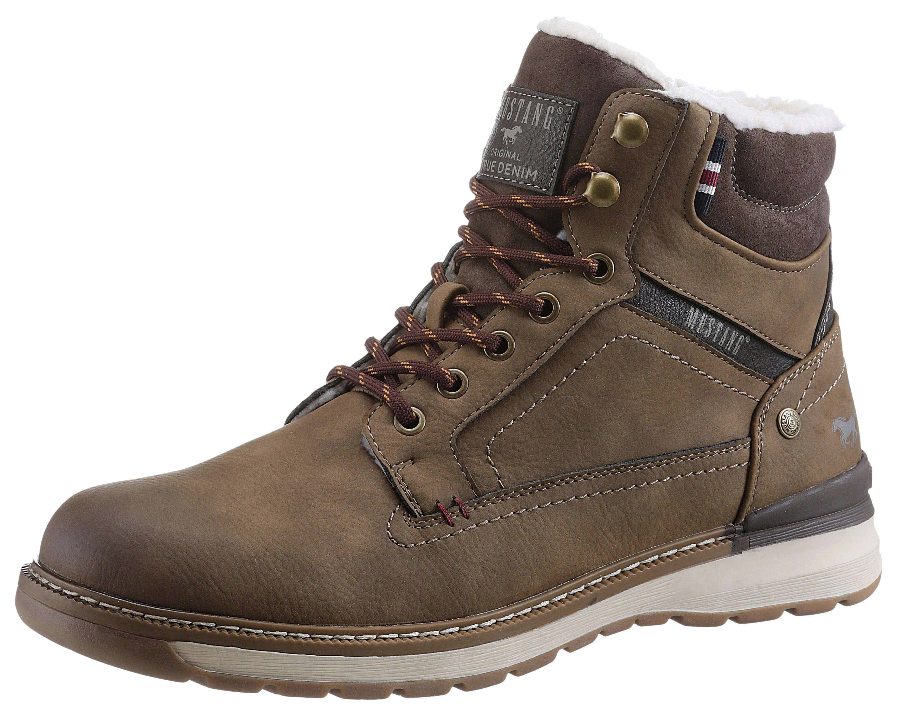 Mustang Shoes Winterboots mit Niete und Ziernähten