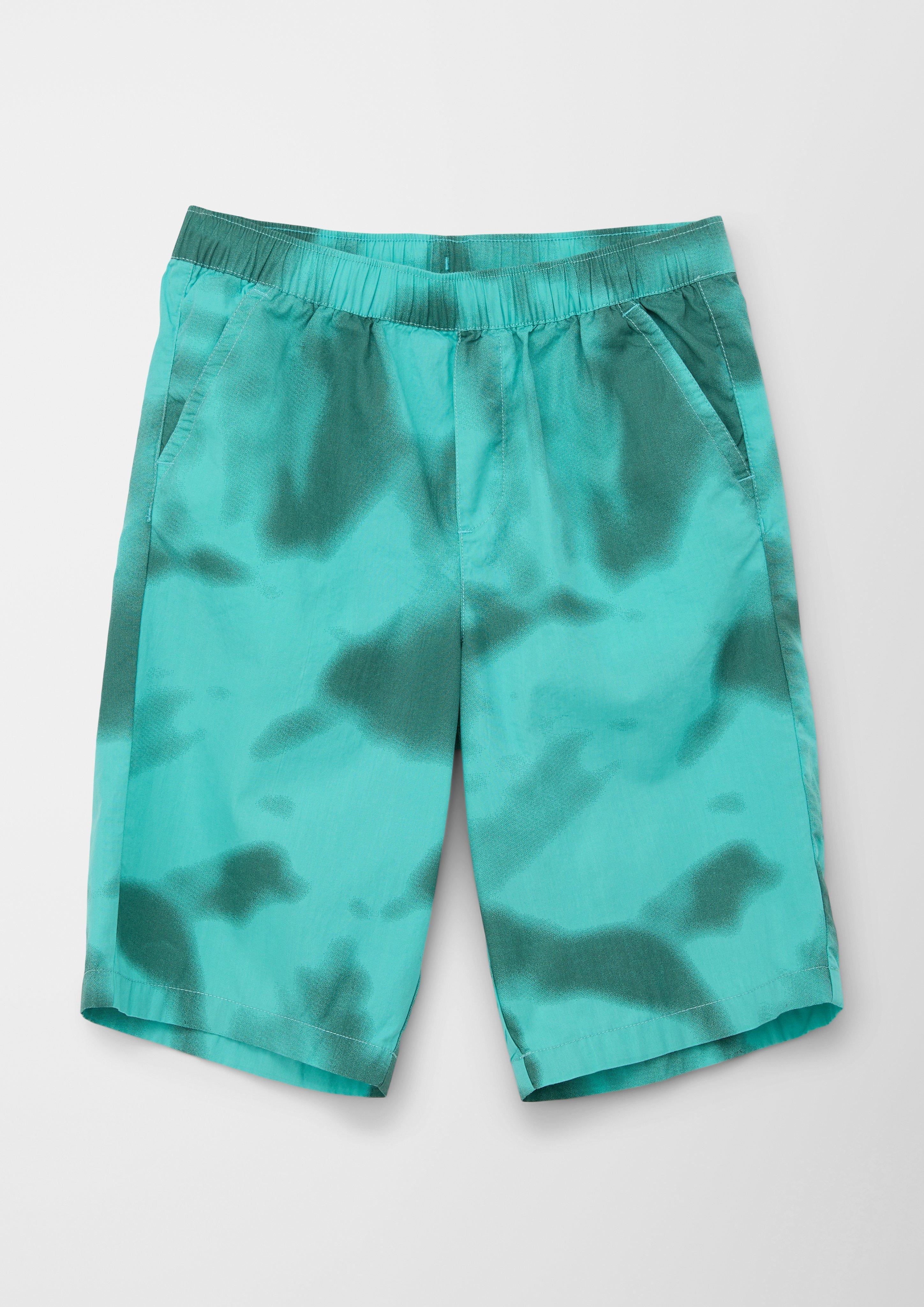 Regular: Shorts mit Allover-Print  2130961-66A2