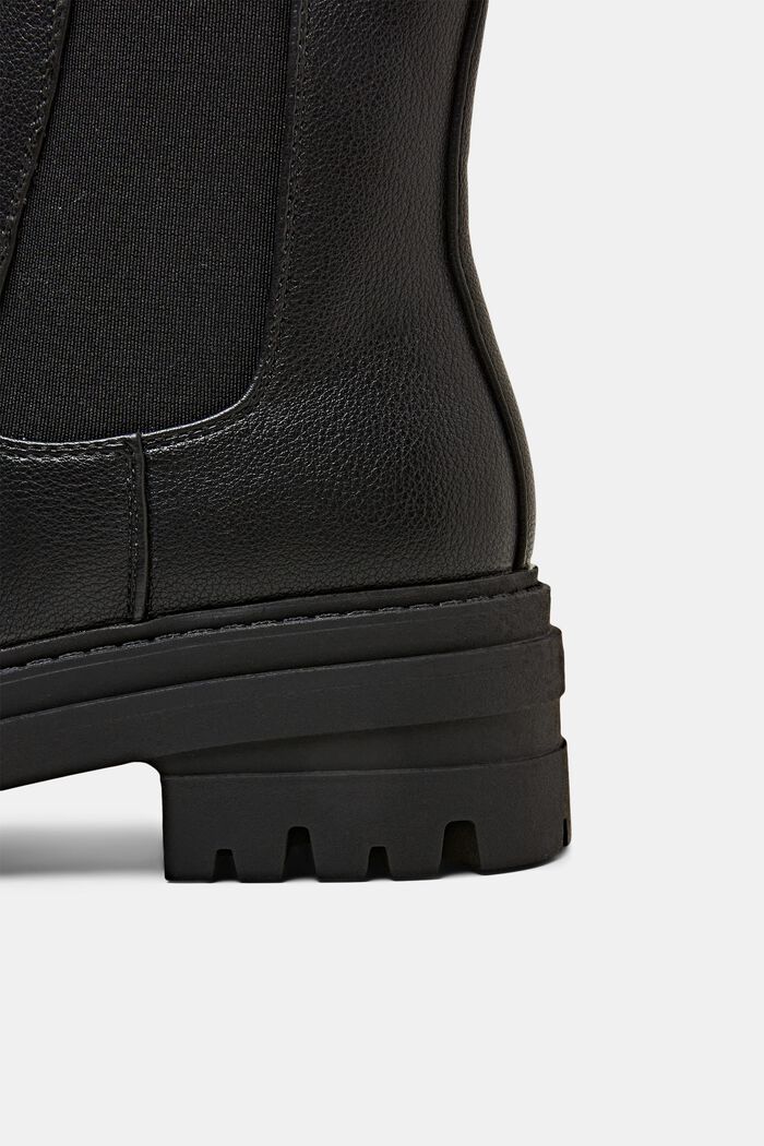 Grobe Boots in Lederoptik