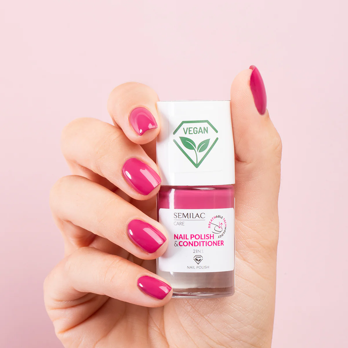 Lak na nechty BREATHable TECHnology Nail Polish & Conditioner 2v1 - Lak na nechty