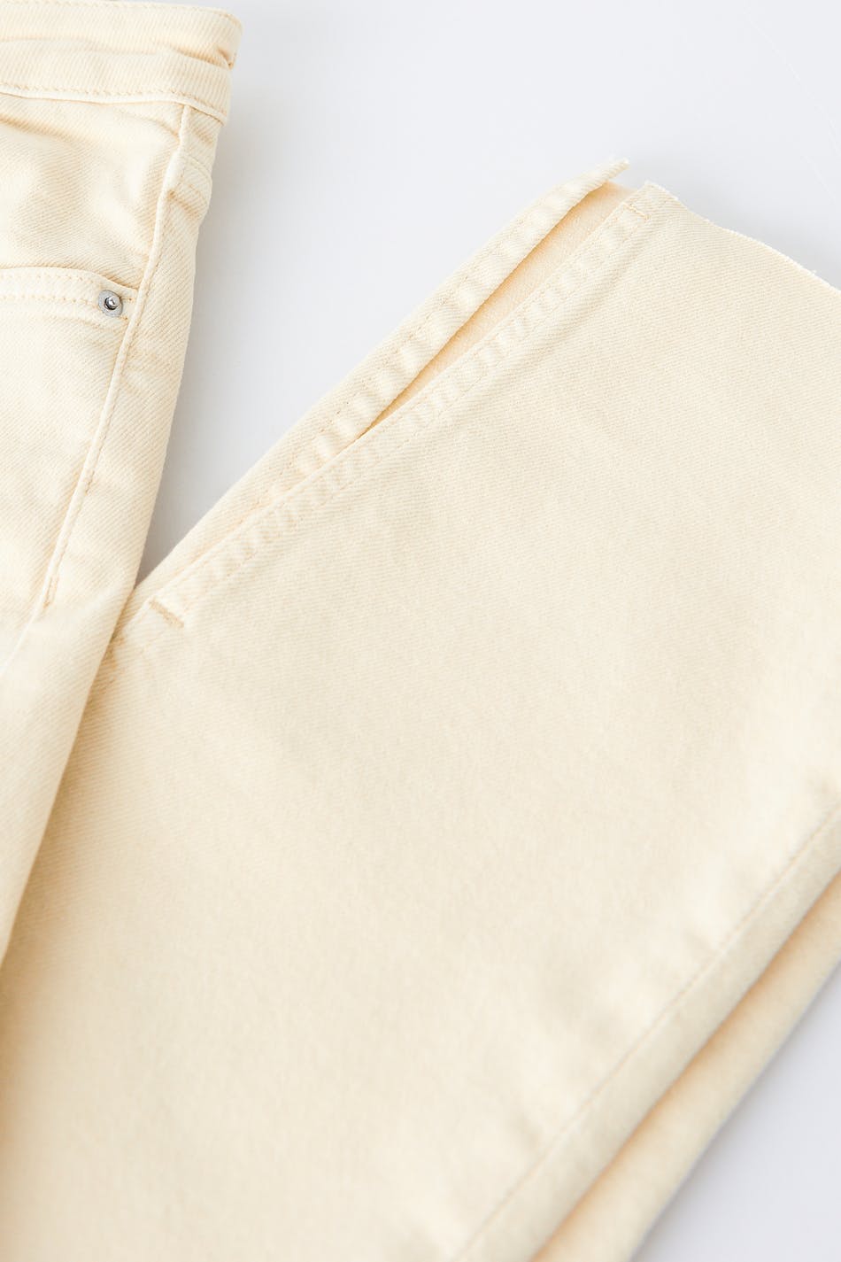 High waist slit jeans